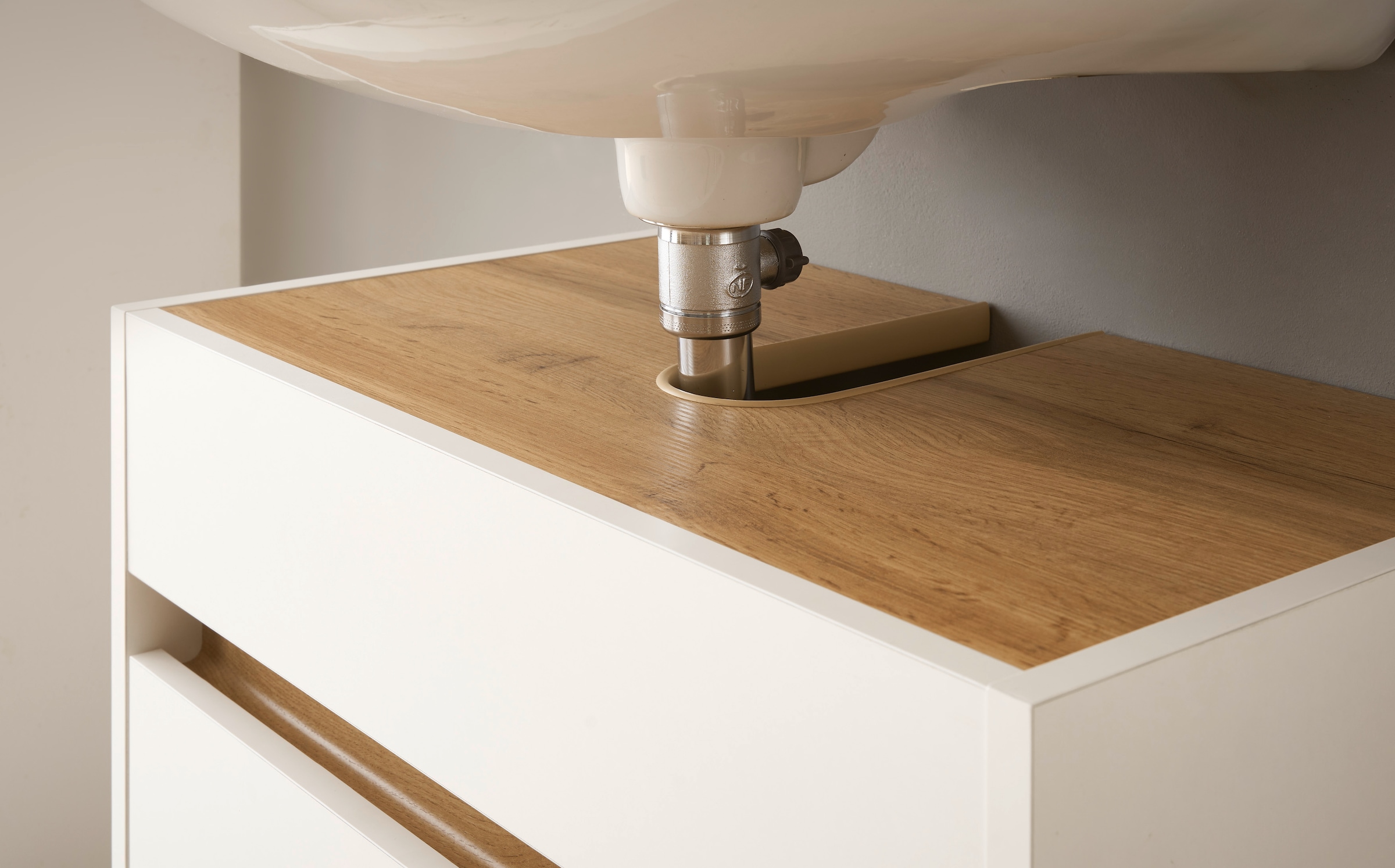 INOSIGN Waschbeckenunterschrank »CITY/GIRON, Waschtisch mit Griffmulde, Badschrank in zeitlosem Design« in den Farben Weiss und Anthrazit verfügbar, viel Stauraum