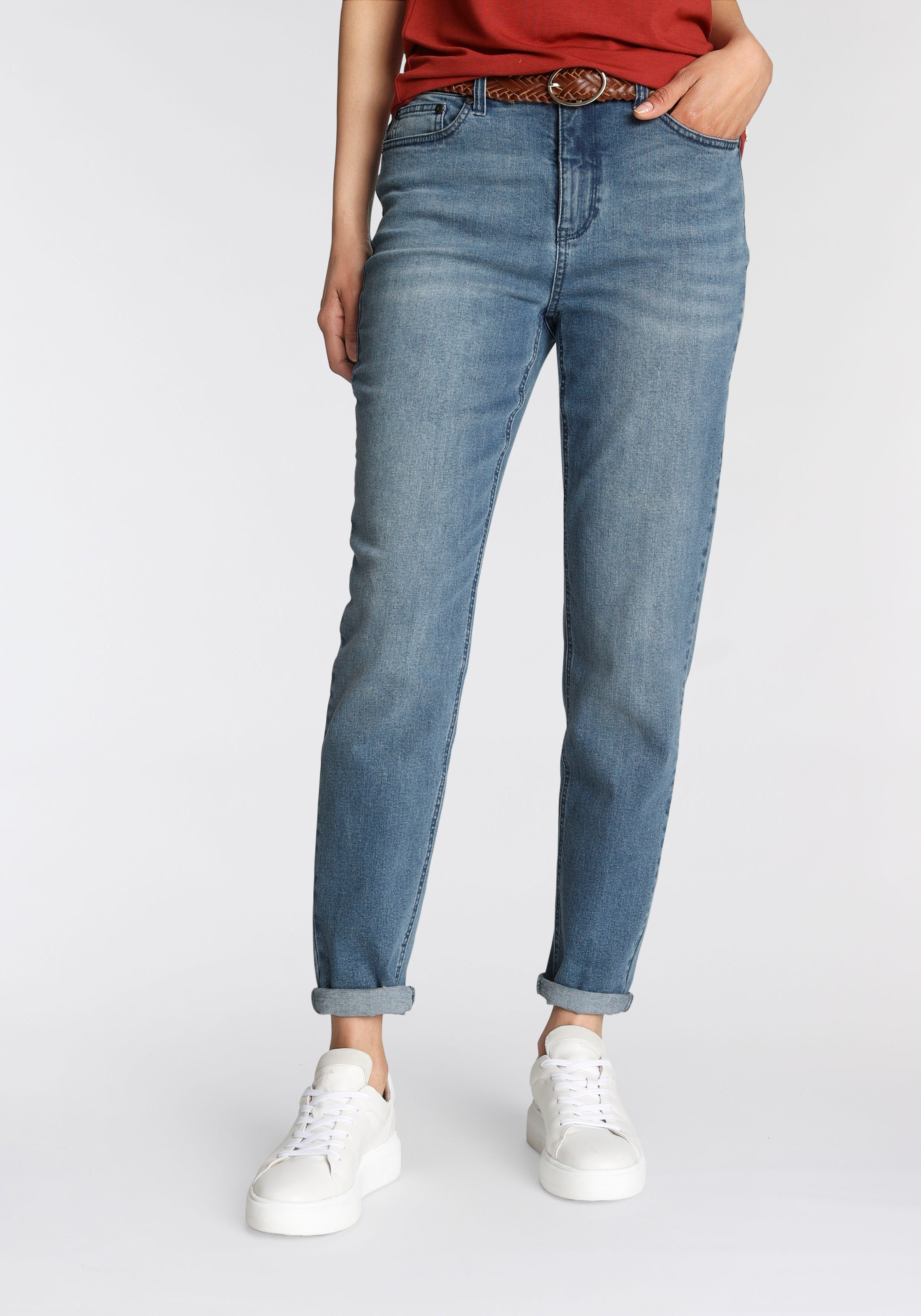 Image of Tamaris Mom-Jeans, im 5-Pocket Style - NEUE KOLLEKTION bei Ackermann Versand Schweiz