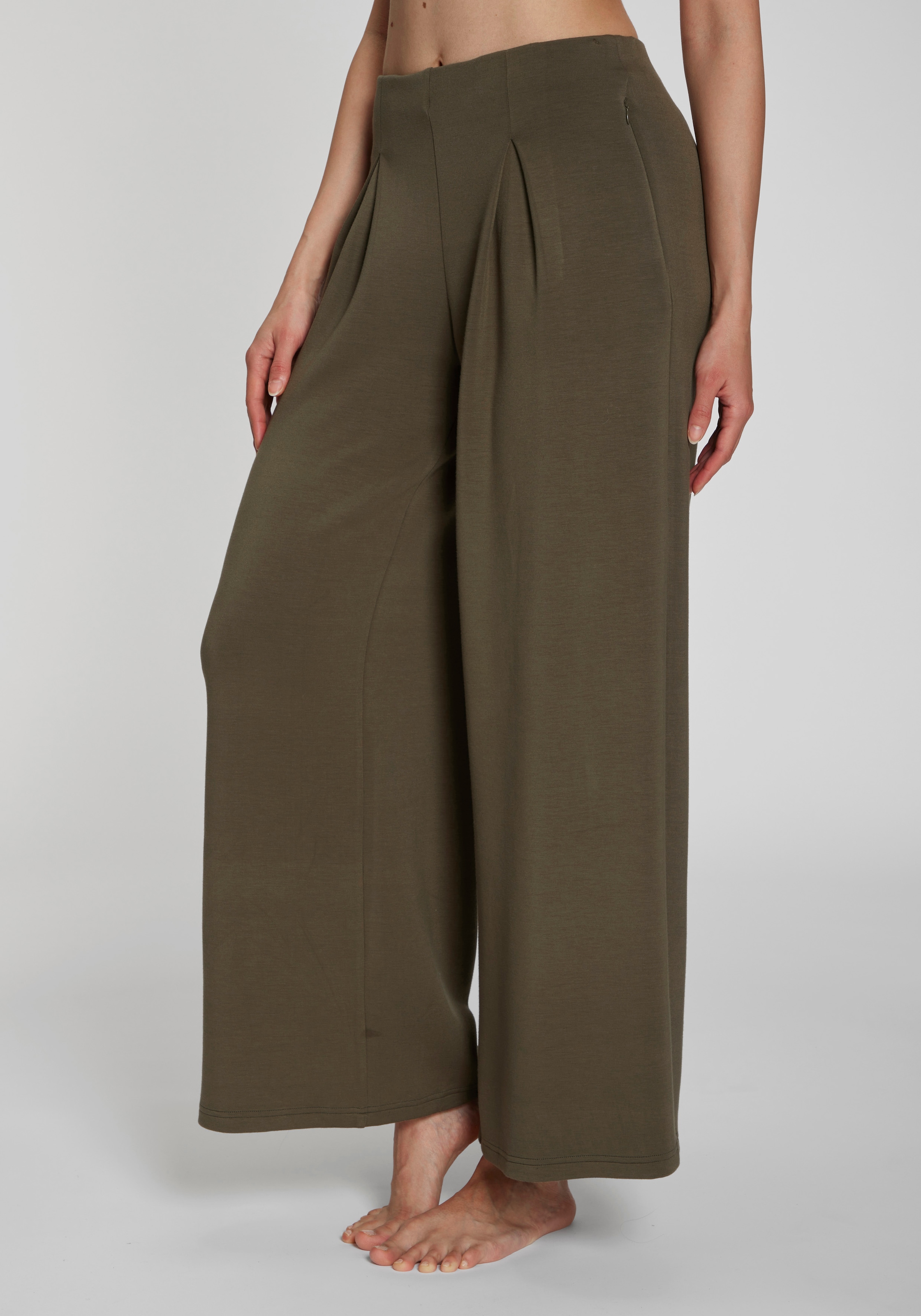 LASCANA Homewearhose mit weitem Bein und Kellerfalten