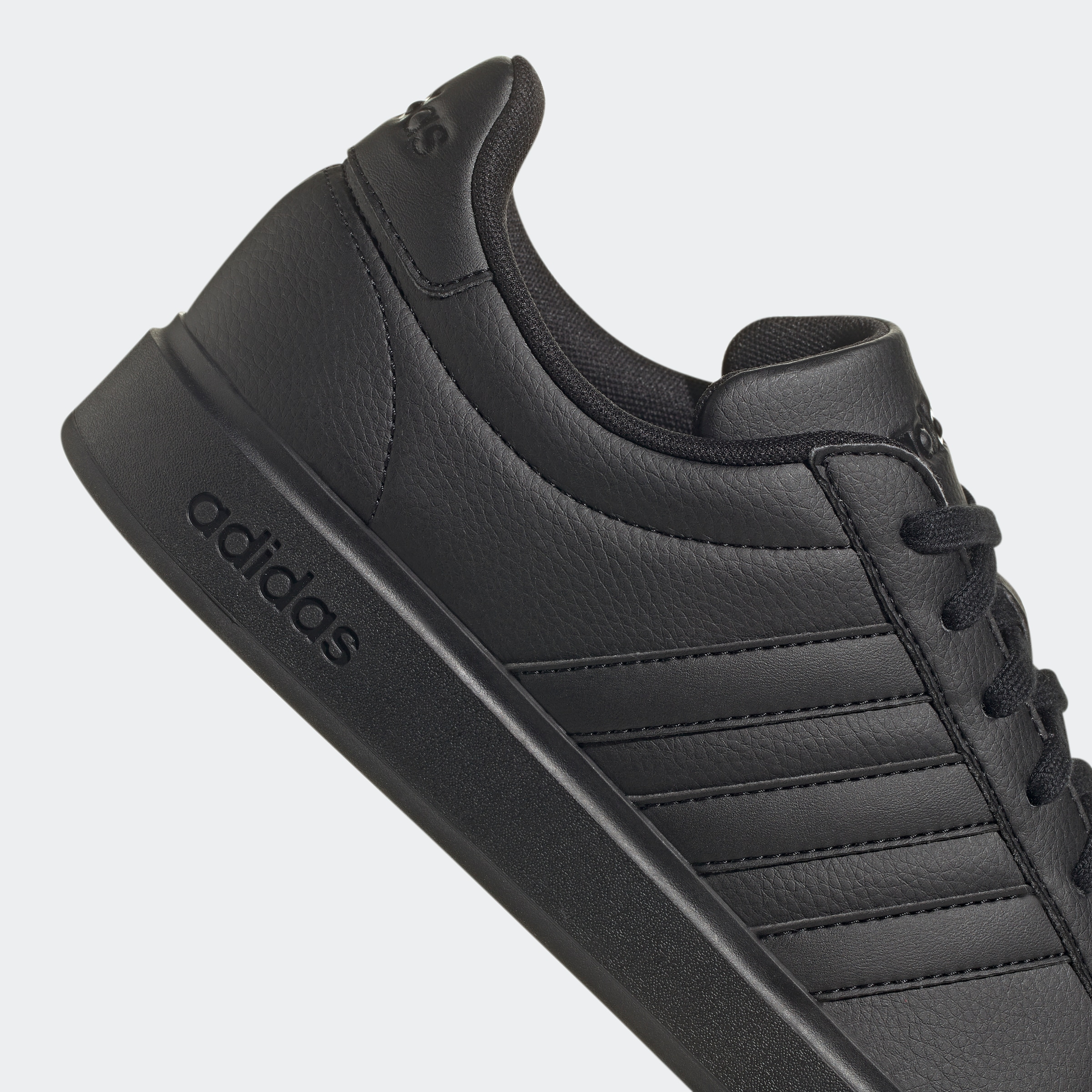 adidas Sportswear Sneaker »GRAND COURT CLOUDFOAM COMFORT«, Design auf den Spuren des adidas Superstar