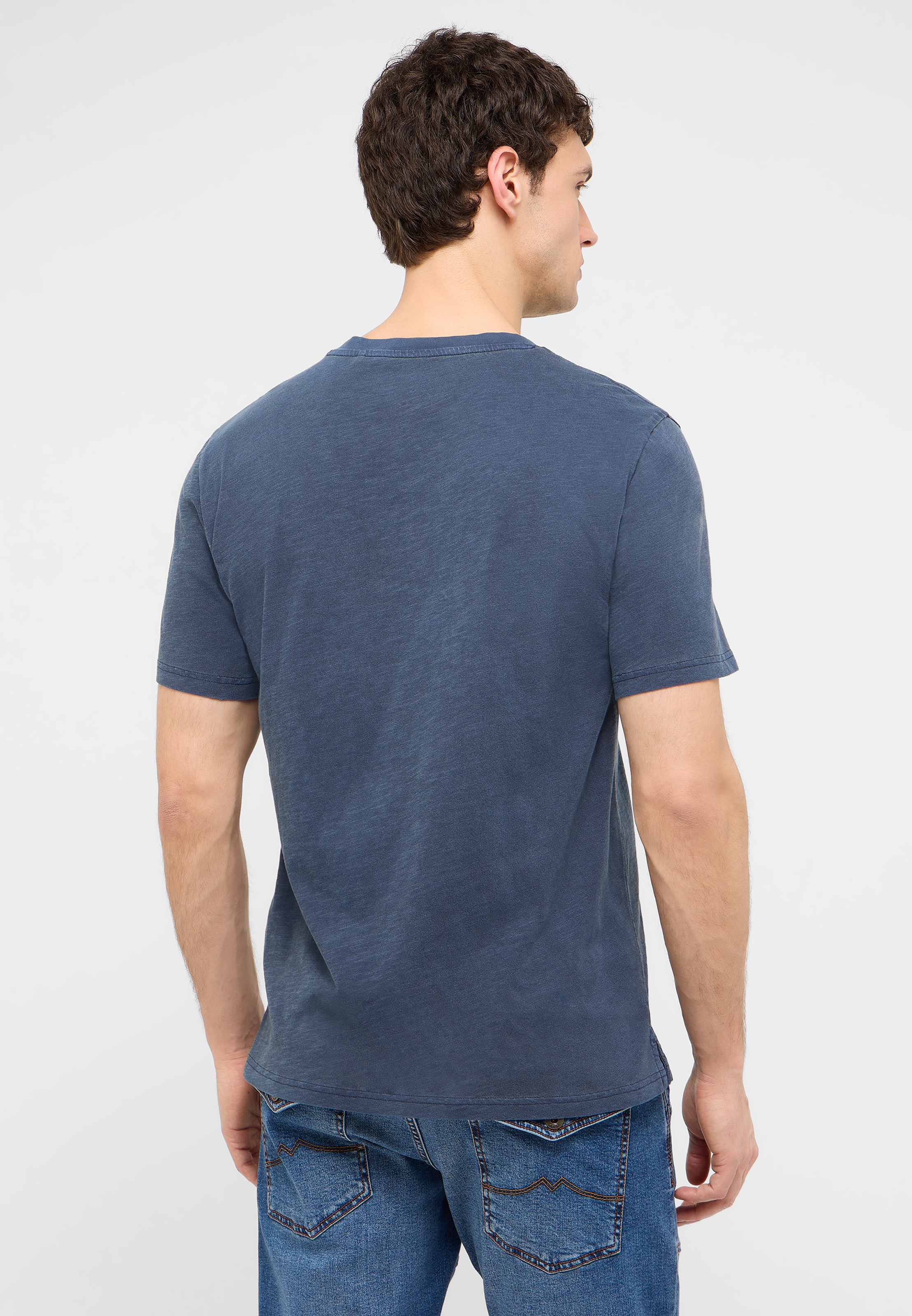 MUSTANG Henleyshirt »Acton Henley« Sommershirt mit kurzer Knopfleiste