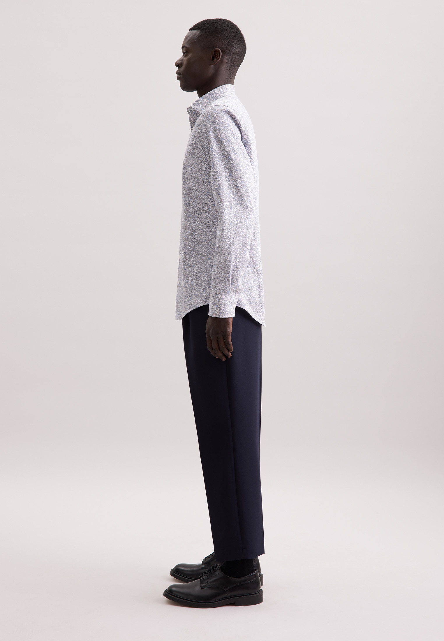 seidensticker Businesshemd »Schwarze Rose« Shaped 1/1 Kentkragen Geblümt