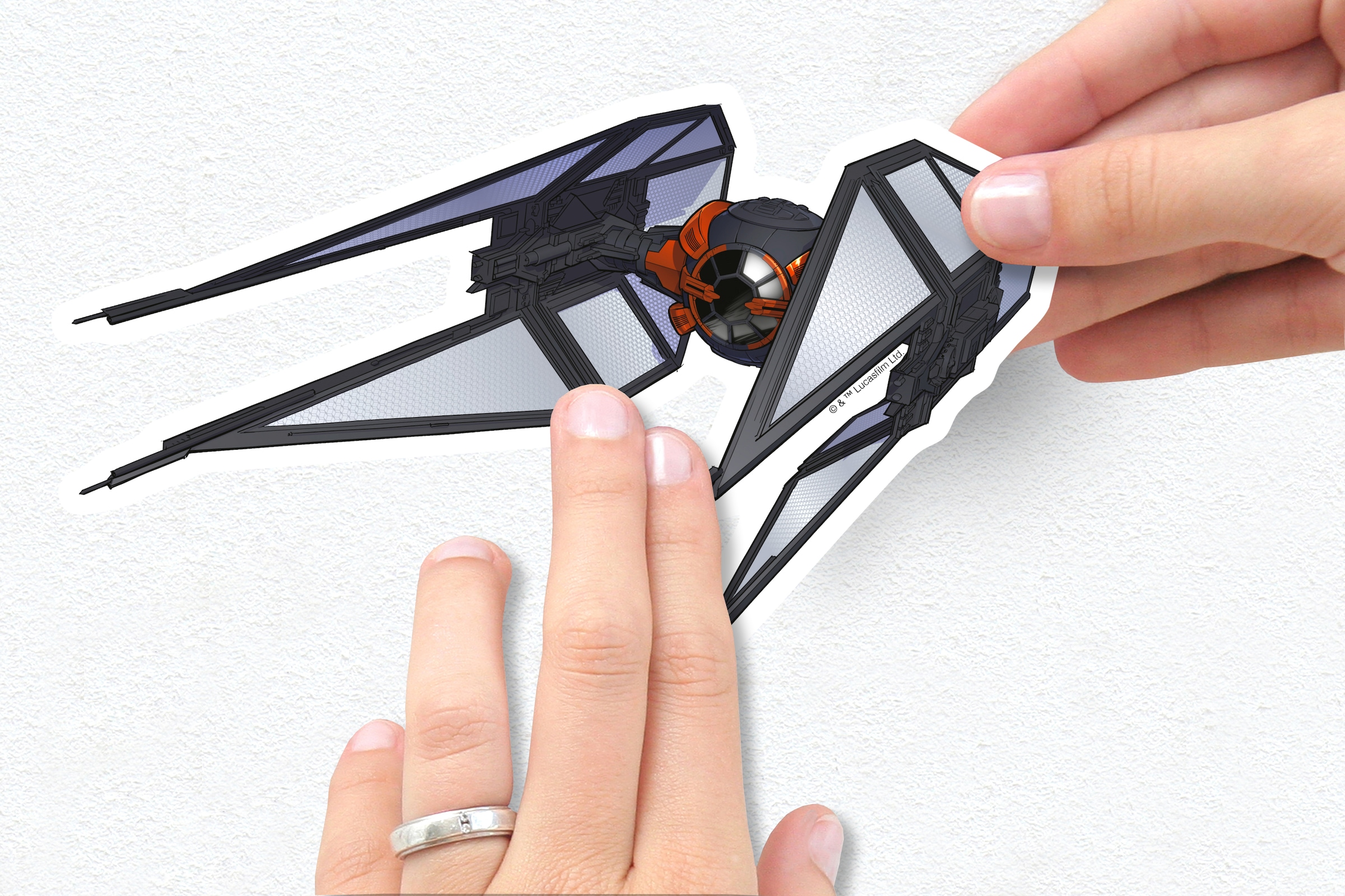Komar Wandtattoo »Star Wars Spaceship - Grösse 50 x 70 cm«, (15 St.), selbstklebend, Wandsticker, Kinderzimmer
