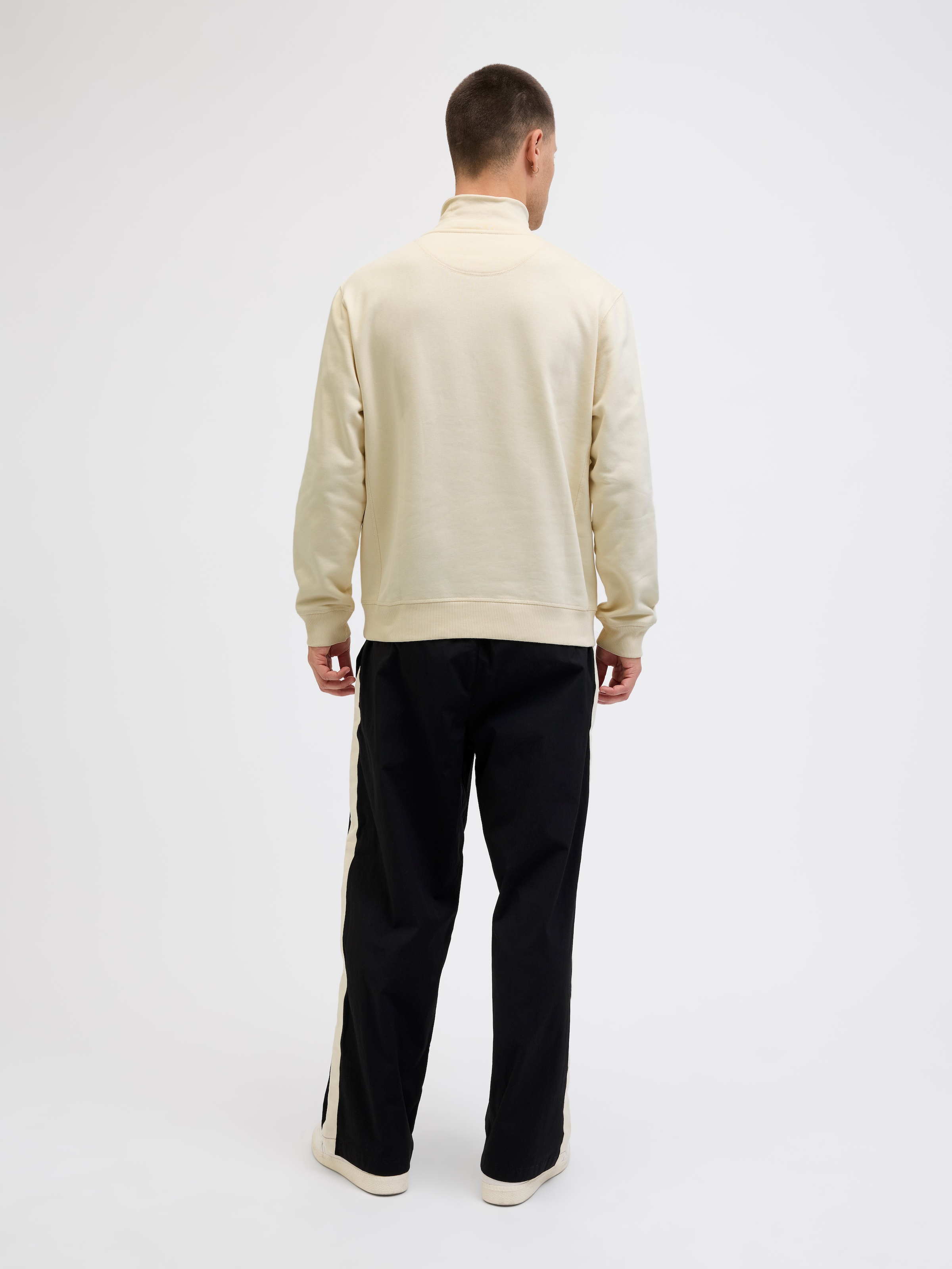 Jack & Jones Sweat-shirt »JORNORREBRO EMB SWEAT HIGH NECK SN«
