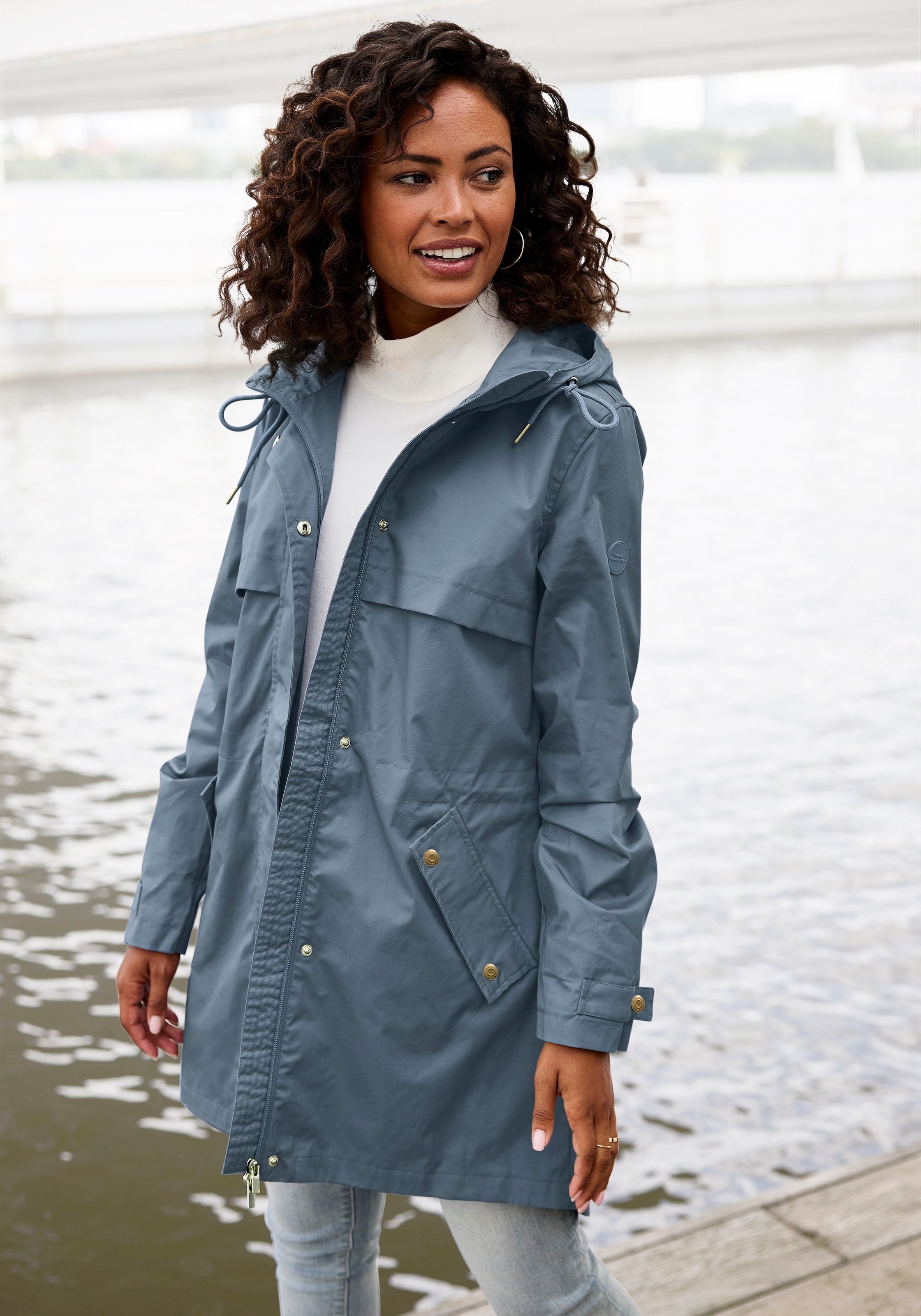 French Connection Veste d'extérieur avec capuche fente d'ourlet avec boutons-pression au dos