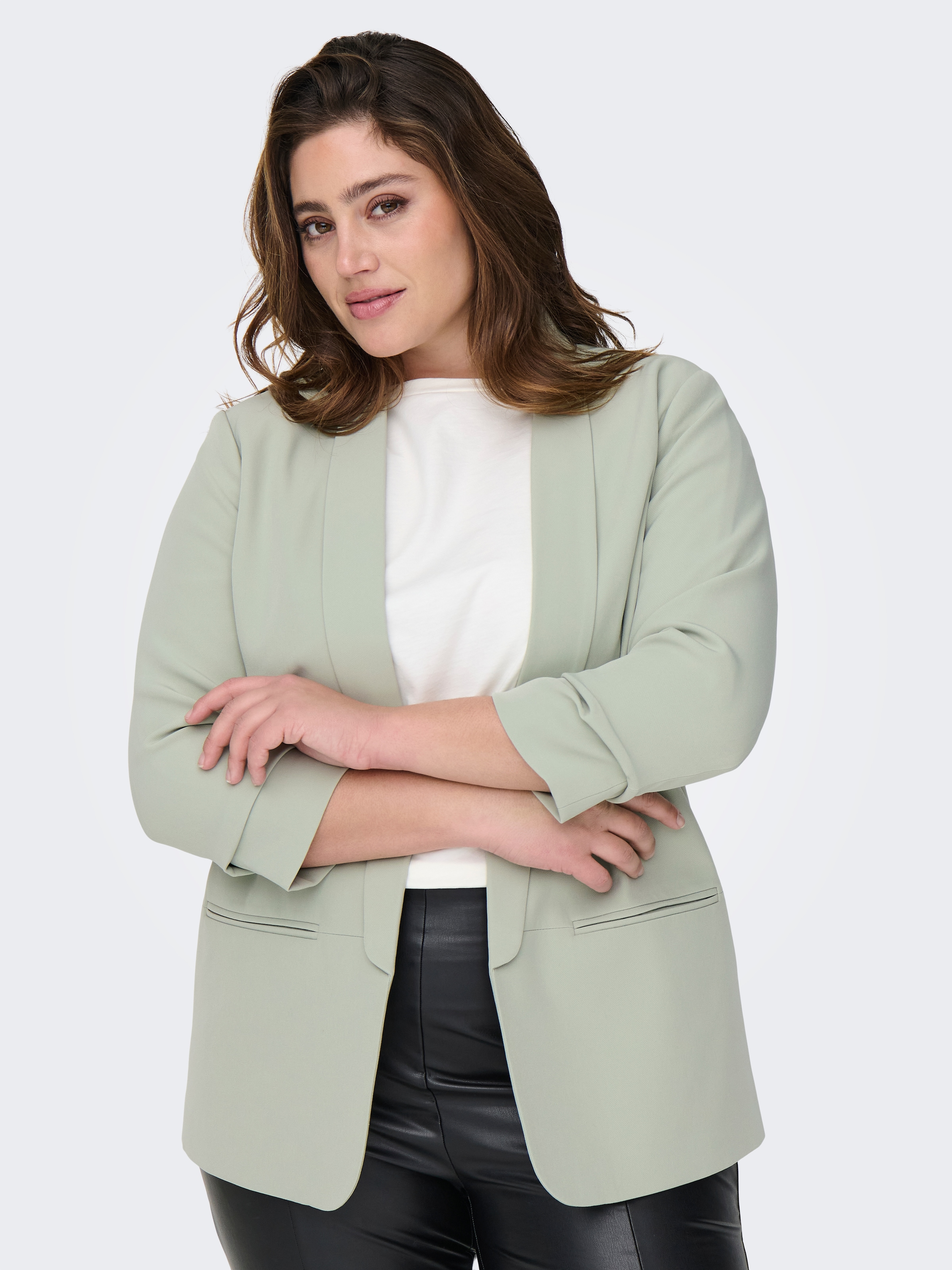 ONLY CARMAKOMA Kurzblazer »CARELLY 3/4 LIFE BLAZER WVN« Kunstfaser mit Stretch