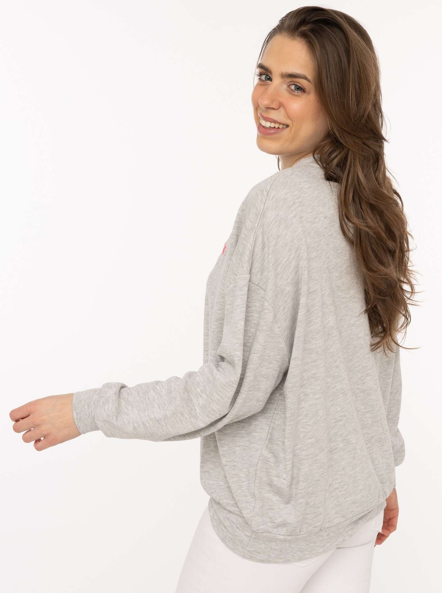 Zwillingsherz Sweatshirt »"Feel Good Club"«, Rundhals, kleine Stickerei vorne
