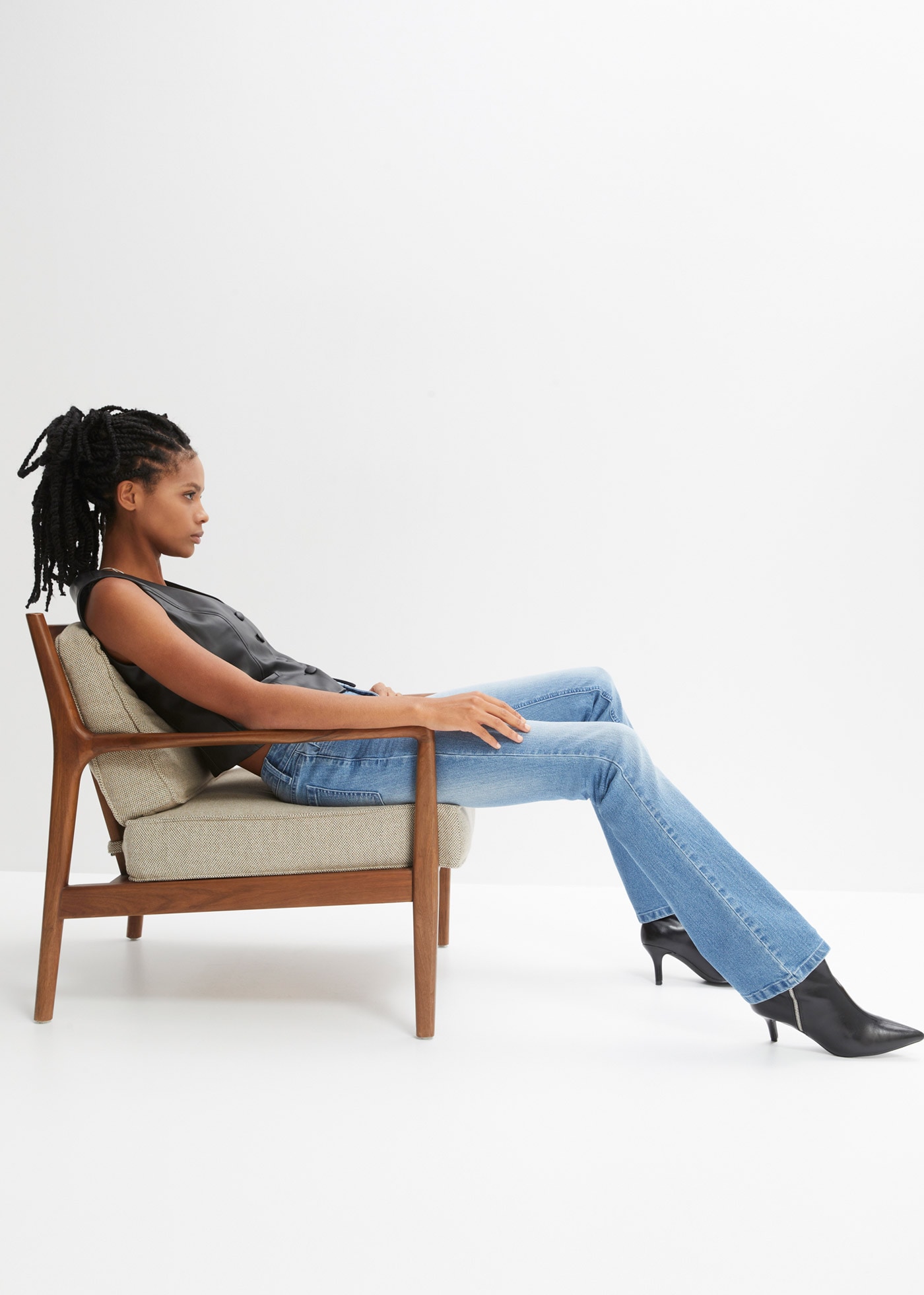 bonprix »Flared Jeans Mid Waist, Stretch« style 5 poches, en coton, polyester et élasthanne, taille mi-haute