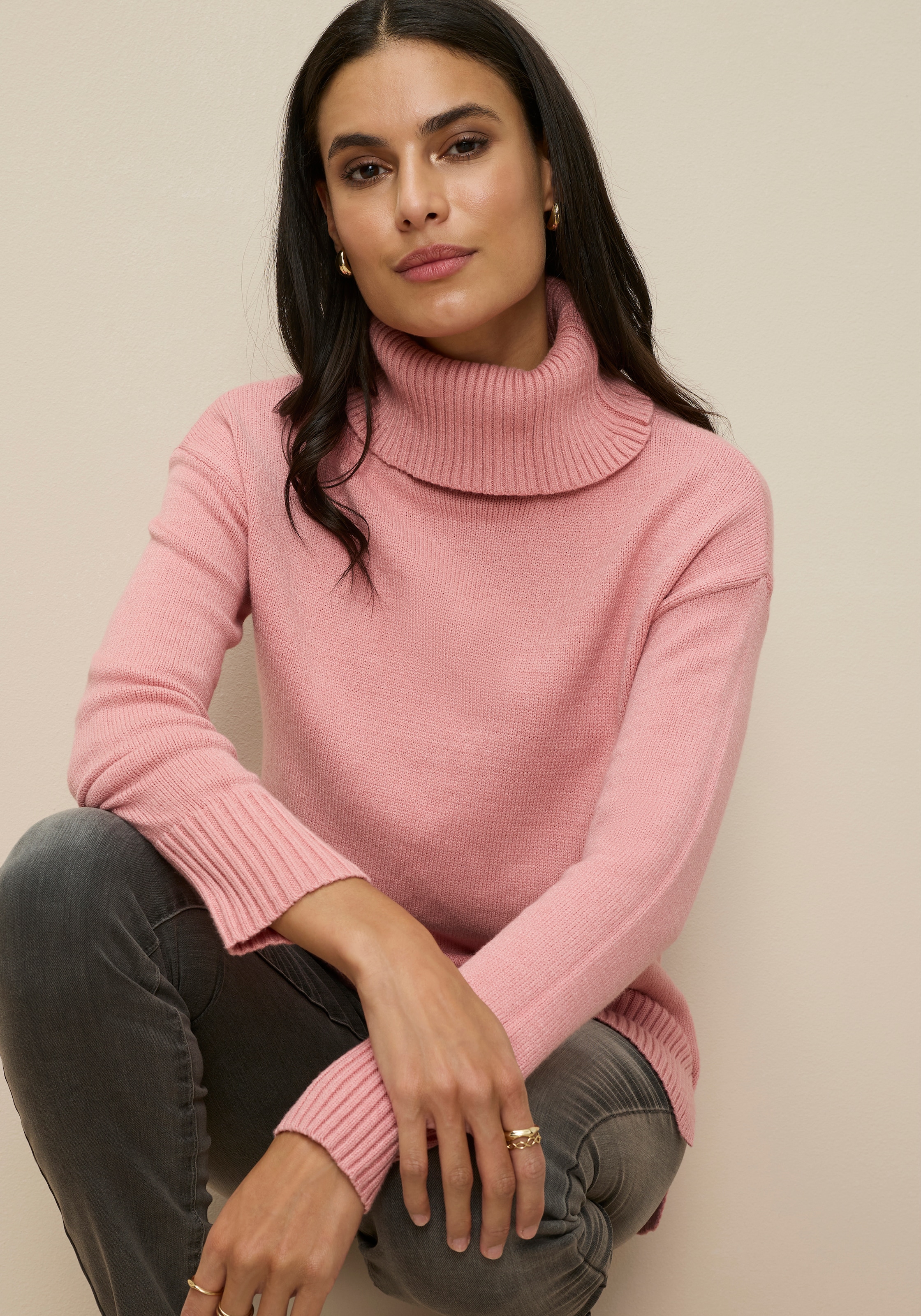 Tamaris in lässiger Form mit seitlichen Schlitzen