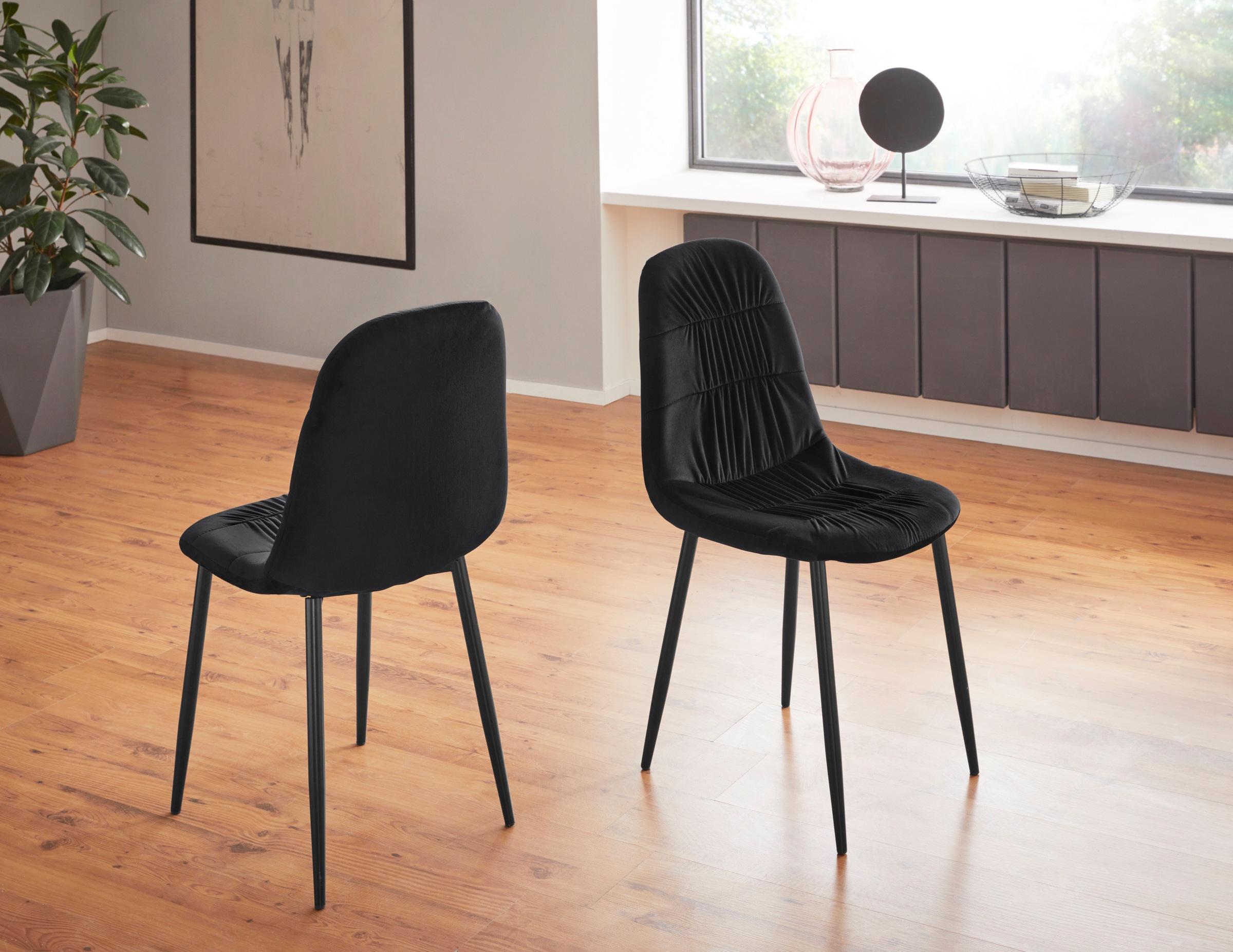 Image of my home Esszimmerstuhl »Joel«, 2 St., Veloursstoff, mit schwarzem Betallgestell, Bezug in Veloursstoff mit schöne Falten auf der Vorderseite des Rückens bei Ackermann Versand Schweiz