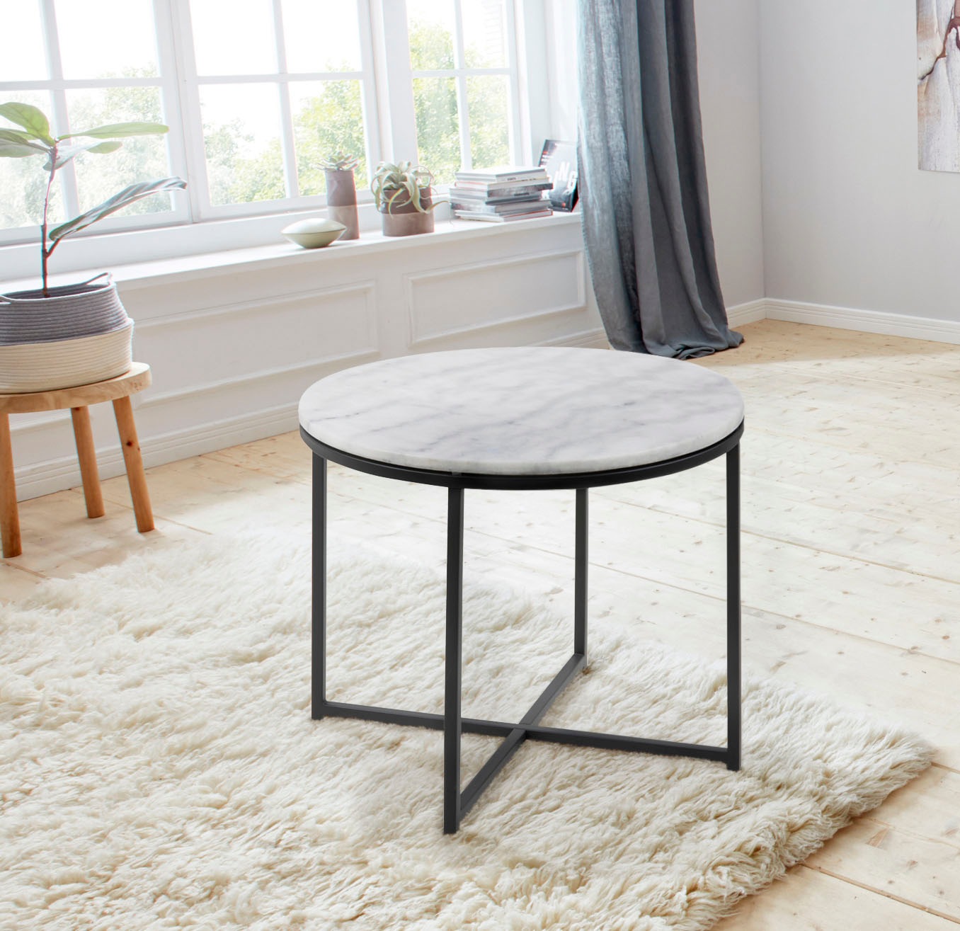 Image of andas Couchtisch »Conrad«, mit einer schönen Mamortischplatte und schwarzem Metallgestell bei Ackermann Versand Schweiz