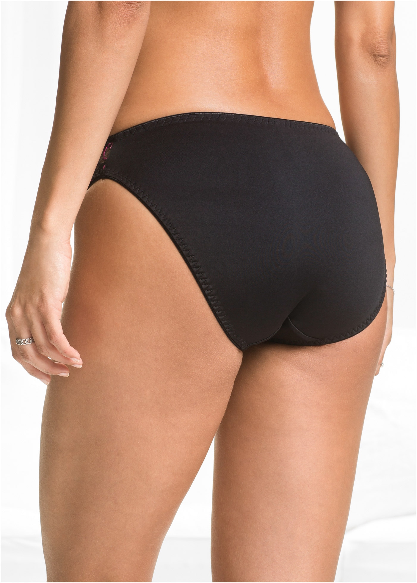 bonprix Slip »Slip mit Spitze (3er Pack)« Paquet, 3 cuis mit zweifarbigem Stickereieinsatz, mit zarter Spitze, 3er Pack