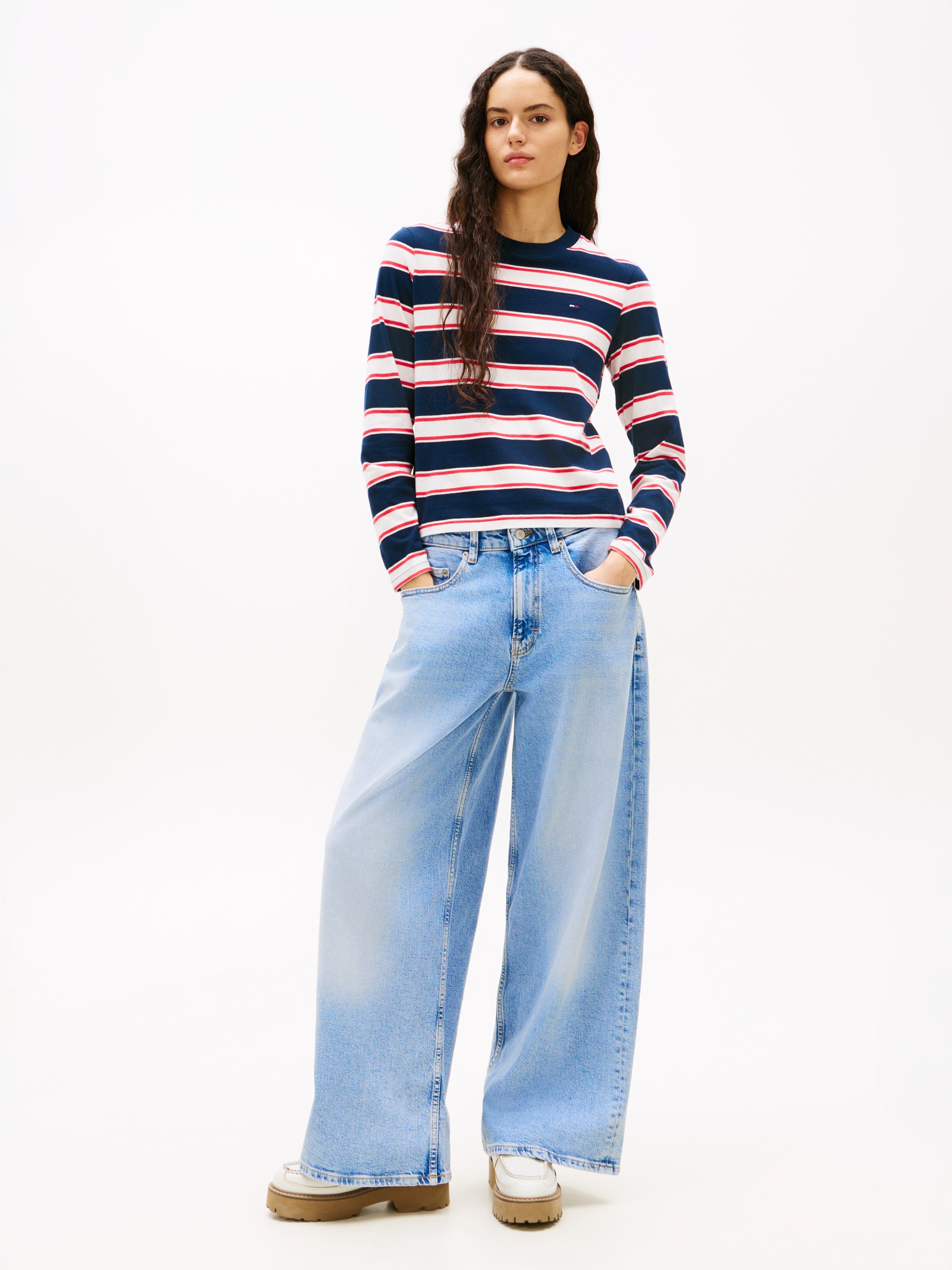 Tommy Jeans Loose-fit-Jeans »CHARLIE MR LOOSE WD«, mit Logostickerei
