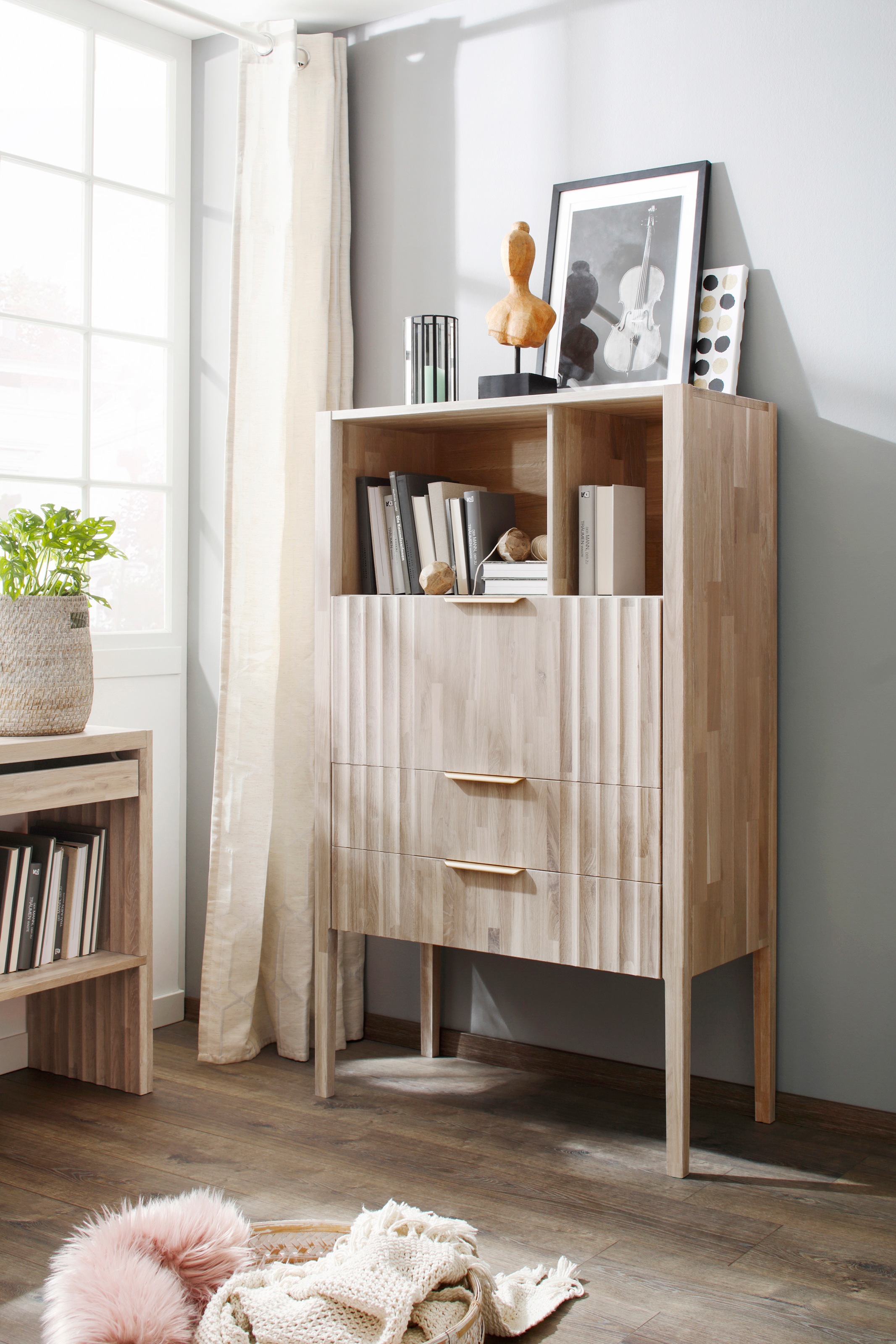 Image of Home affaire Highboard »Rosenburg«, aus massivem Eichenholz, mit dekorative Frässungen, Breite 90 cm bei Ackermann Versand Schweiz