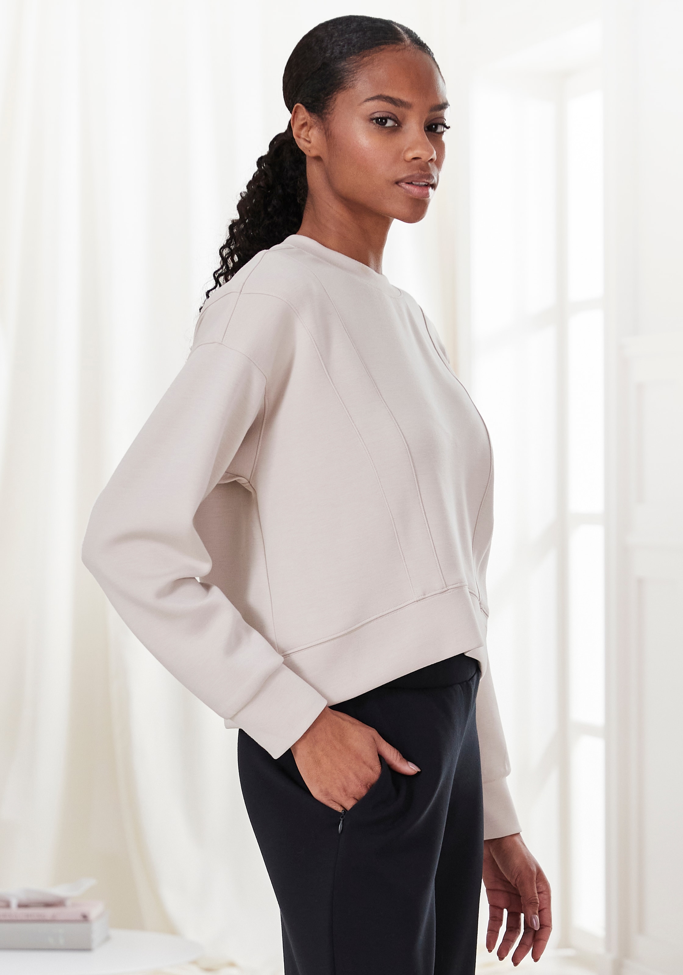 Image of French Connection Sweatshirt "- Loungeshirt - Relaxshirt", mit überschnittenen Schultern