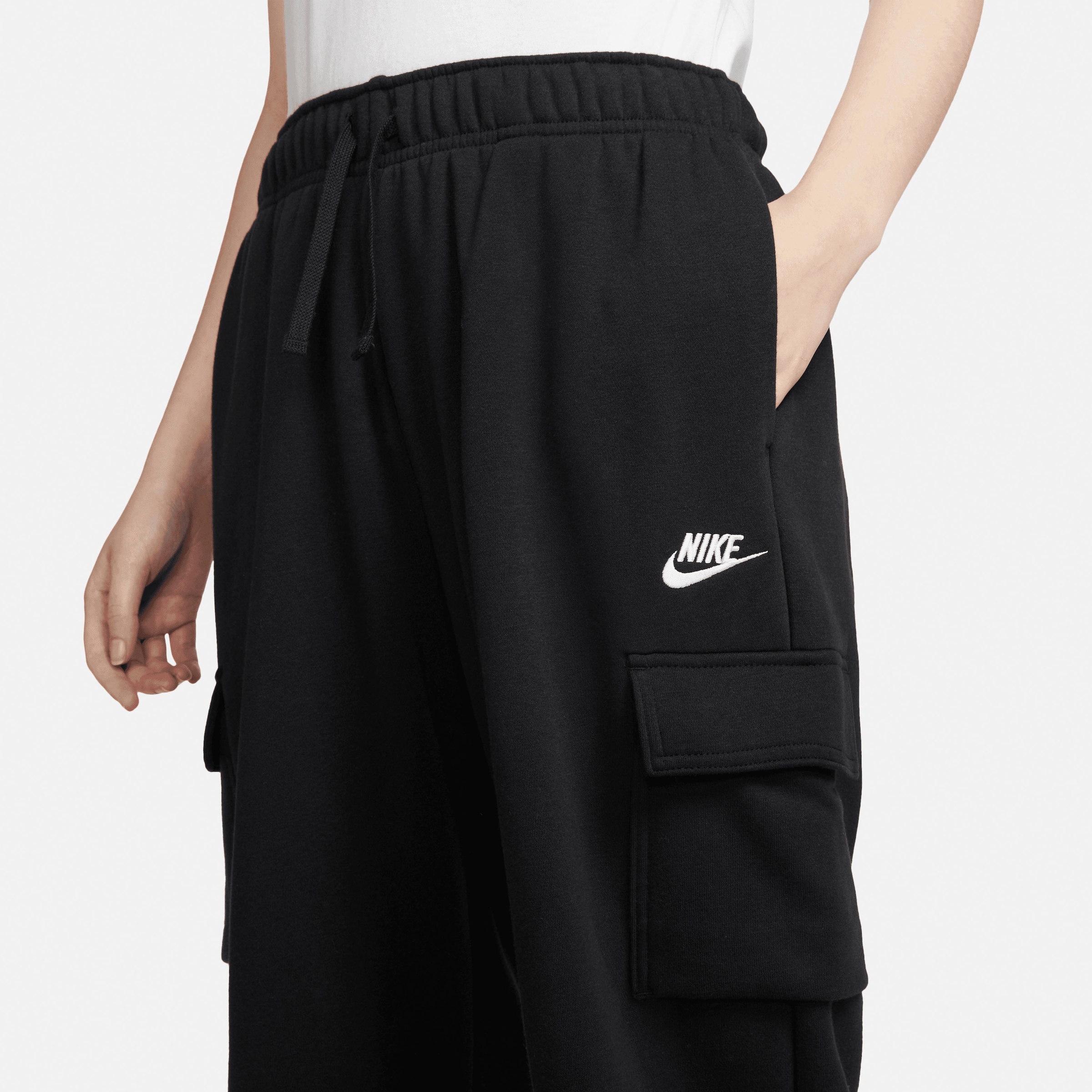 Nike Sportswear Jogginghose »Club Fleece Women's Mid-Rise Oversized Cargo Sweatpants«