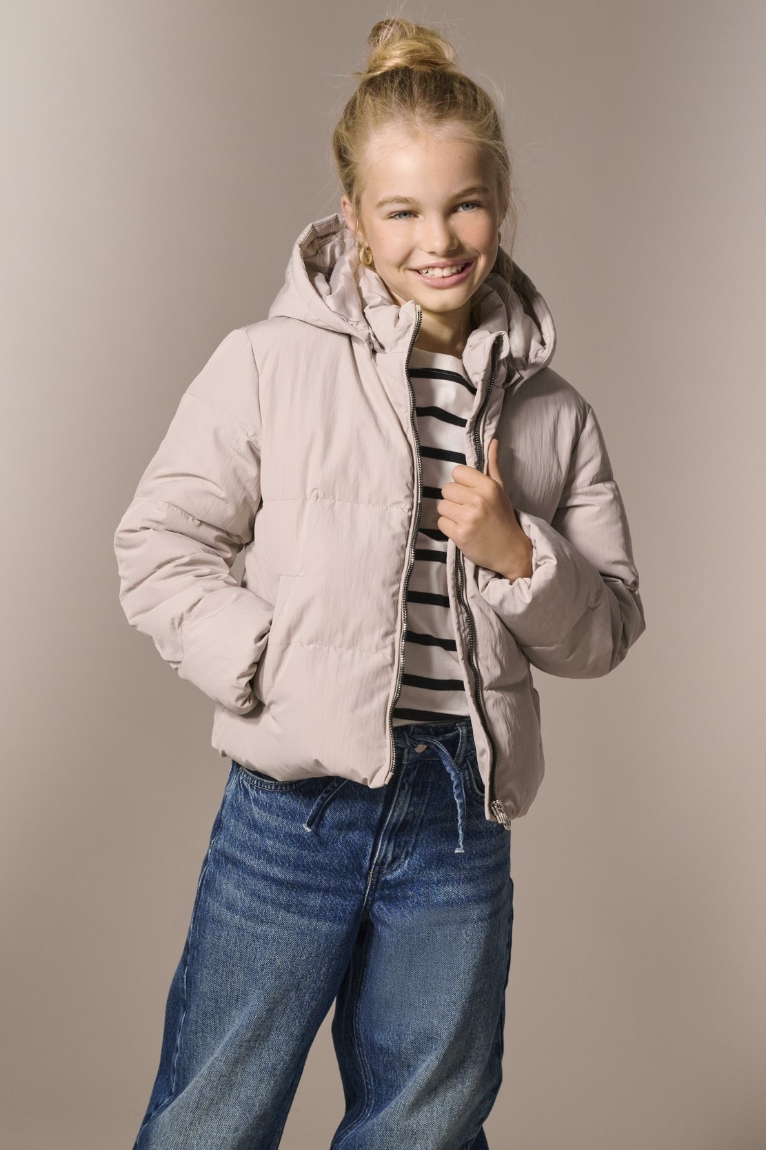 Image of KIDS ONLY Steppjacke "KOGDOLLY SHORT PUFFER JACKET OTW" mit Kapuze mit abnehmbarer Kapuze