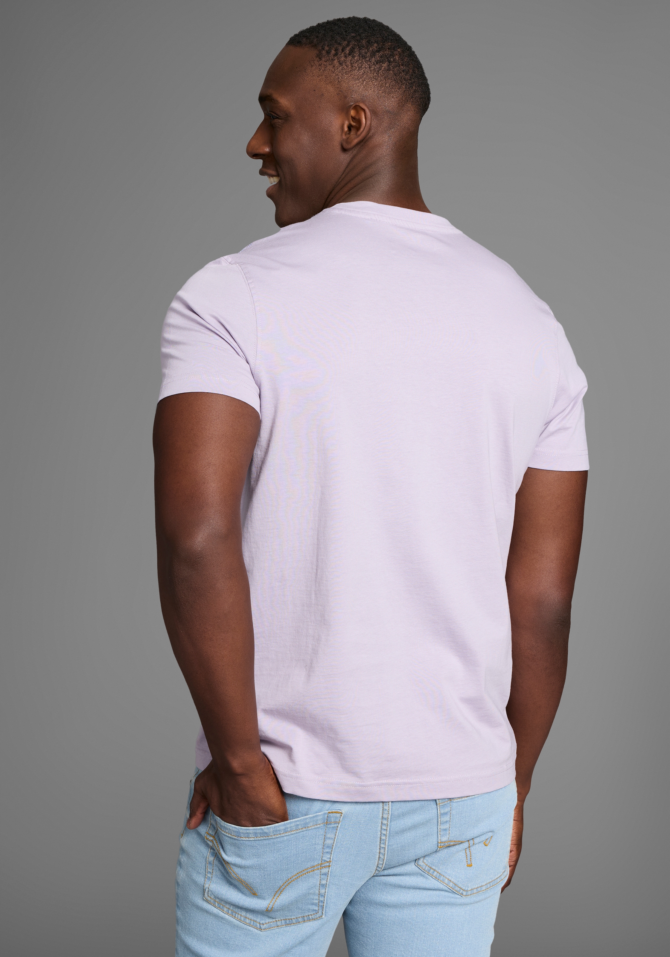 DELMAO Rundhalsshirt, Kurzarm, Regular Fit, basic, aus 100% Baumwolle
