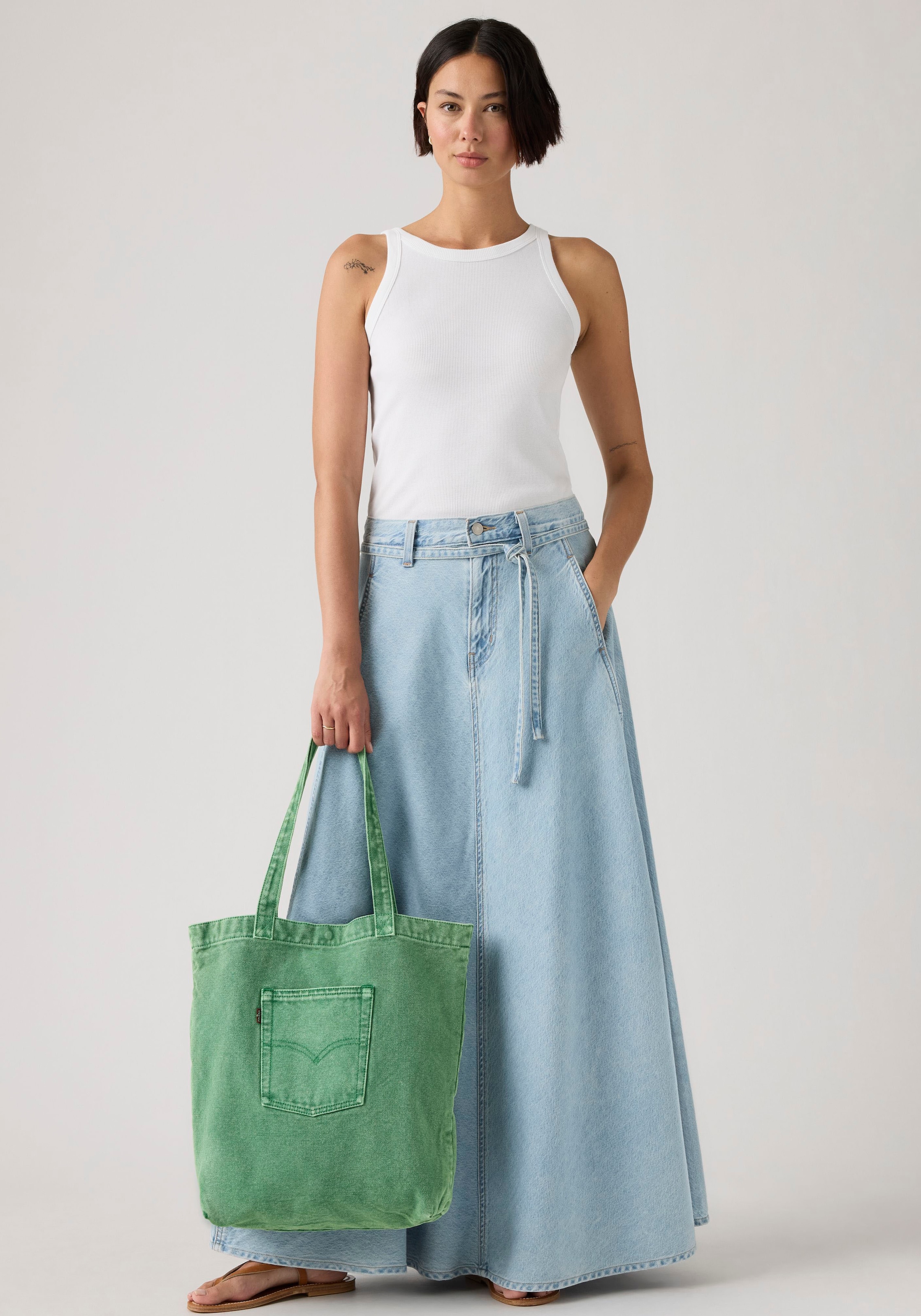 Levi's® Beuteltasche »LEVI®S TOTE« aus Denim, mit Aussentasche