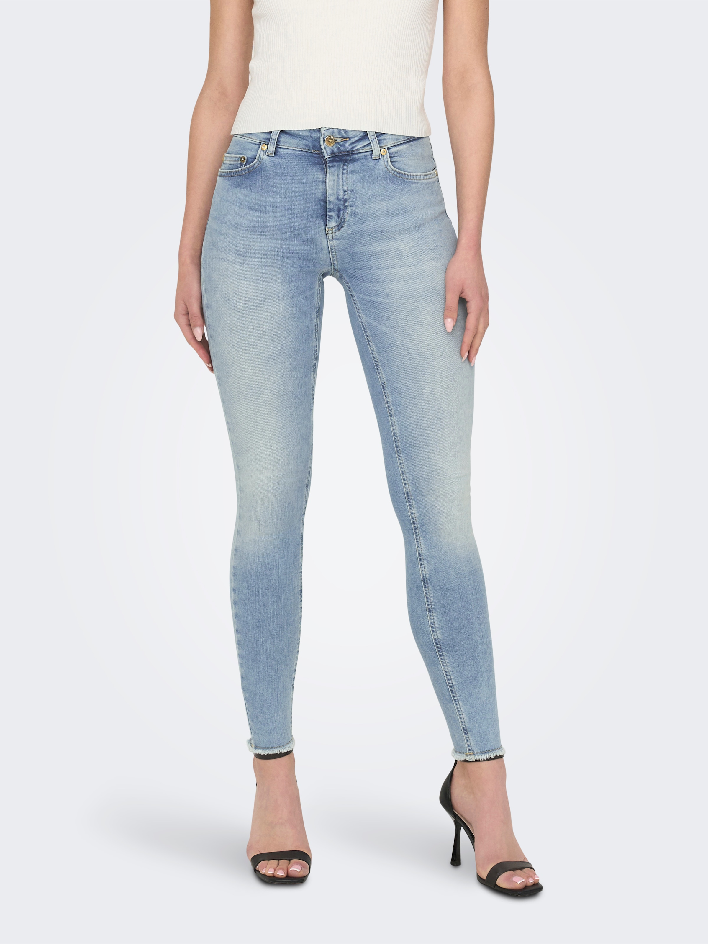 ONLY Ankle-Jeans »ONLBLUSH MID SK ANK RAW«, mit leicht ausgefranstem Beinabschluss