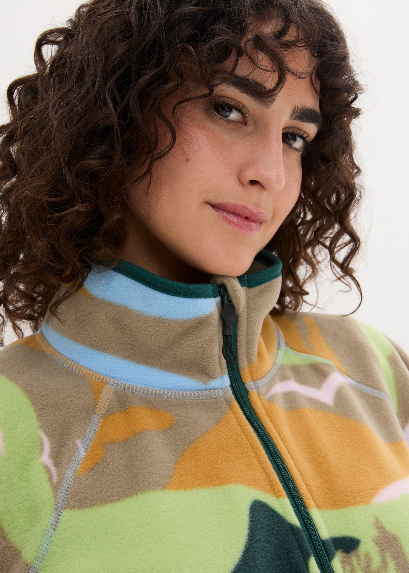 bonprix Fleecejacke lässige Passform, aus 100% Polyester, mit Reissverschluss-Taschen