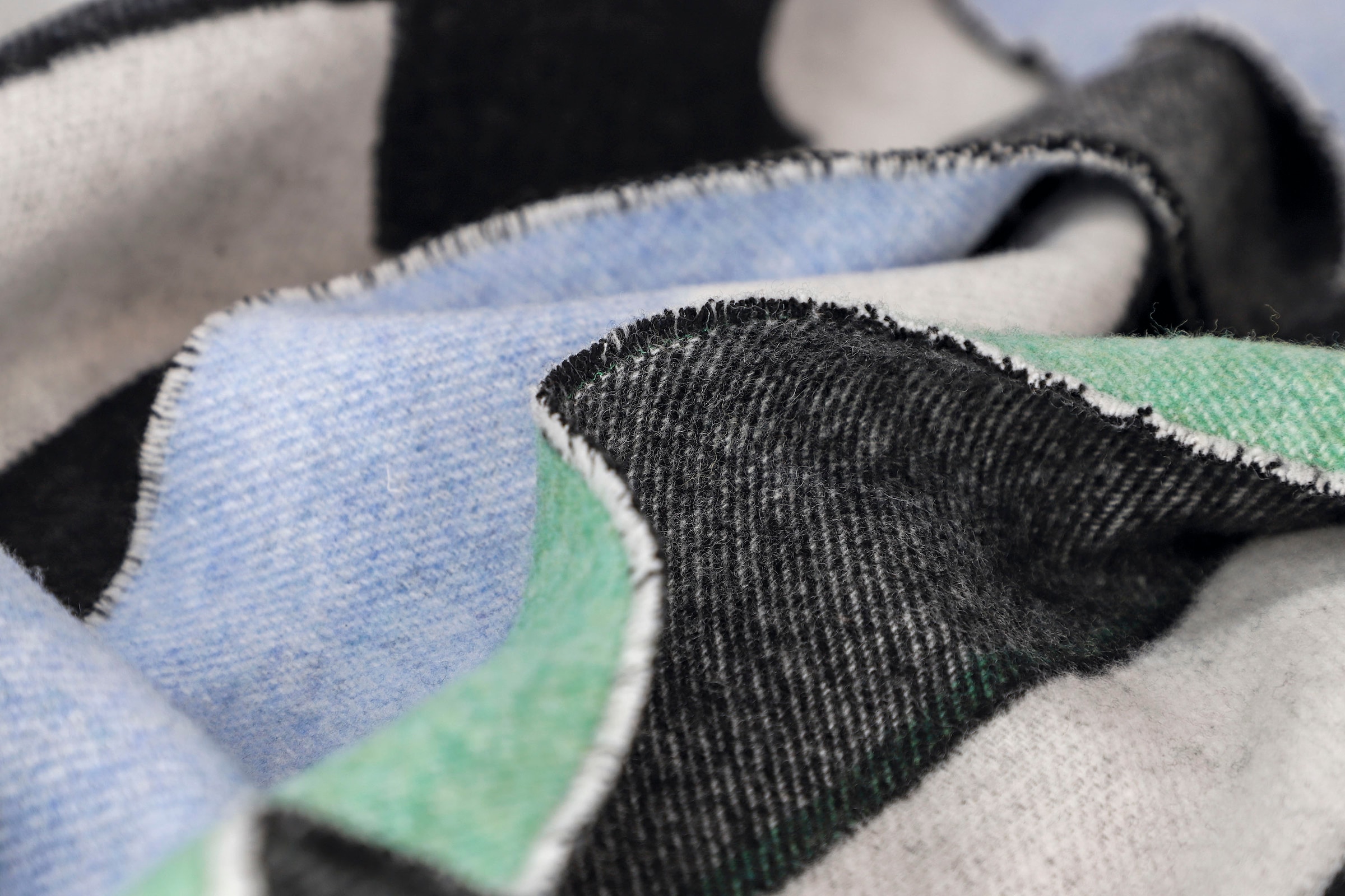 TOM TAILOR HOME Plaid »Checkmate Bings«, Künstlerkollektion