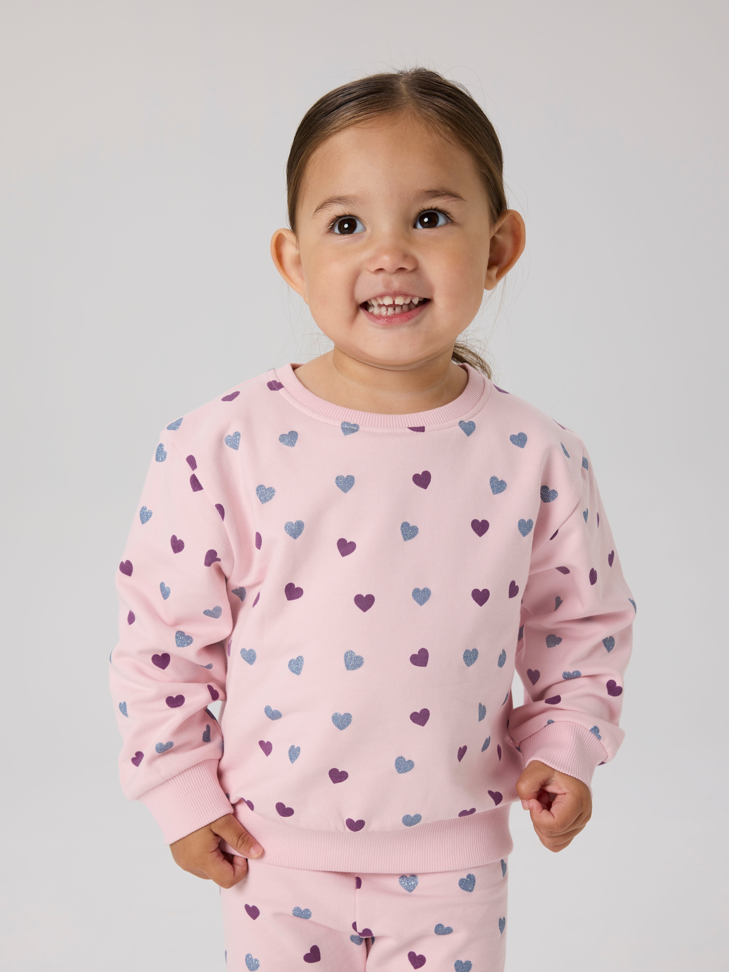 Image of Name It Sweatshirt "NMFSOLEA LS NREG SWE BRU", Baumwollmischung, Glitzerdetails, Druck, Langarm