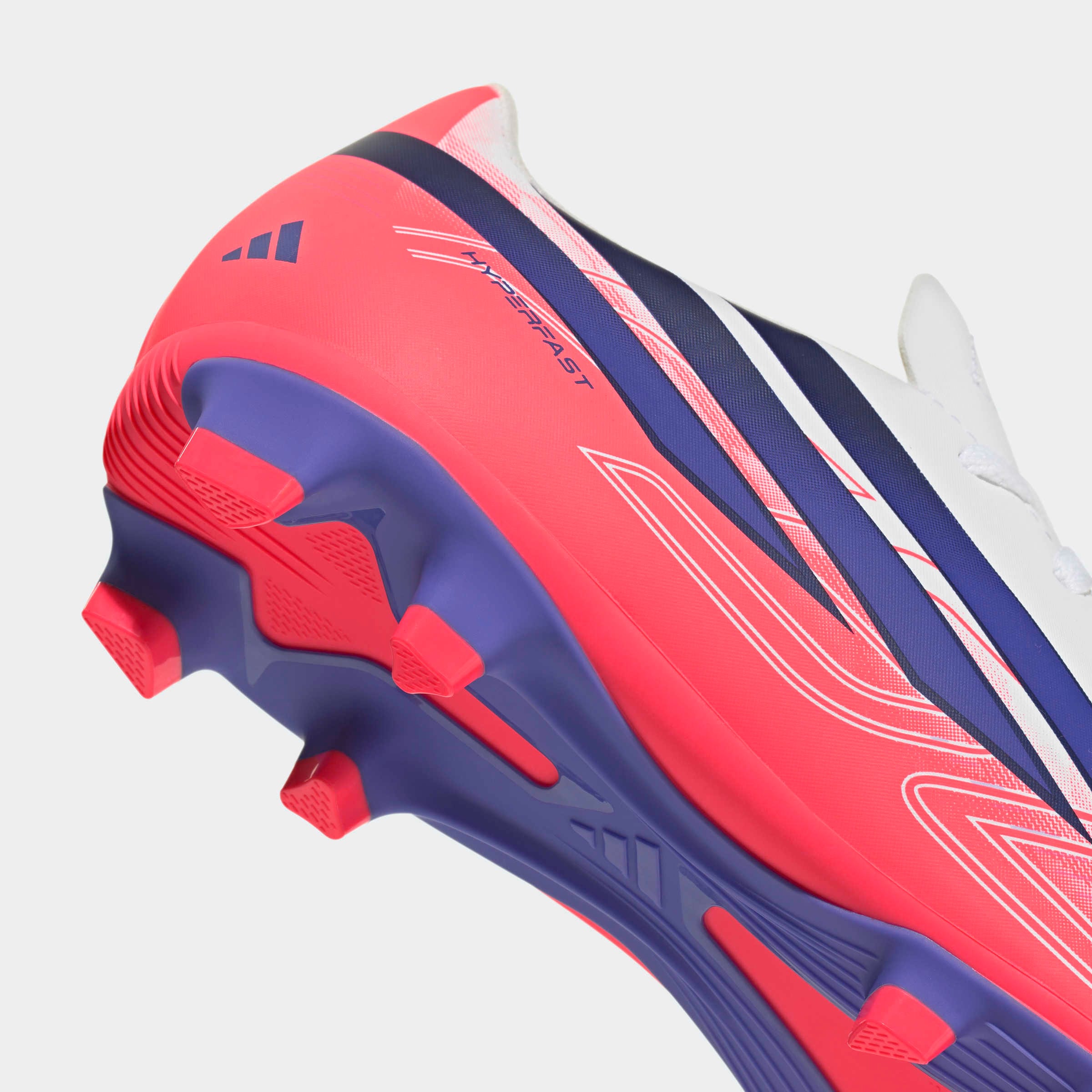 adidas Performance Chaussure de football »F50 HYPERFAST CLUB KIDS , FESTE BÖDEN/GEMISCHTE BÖDEN«  adapté à de nombreux types de sols, pour adolescents et enfants