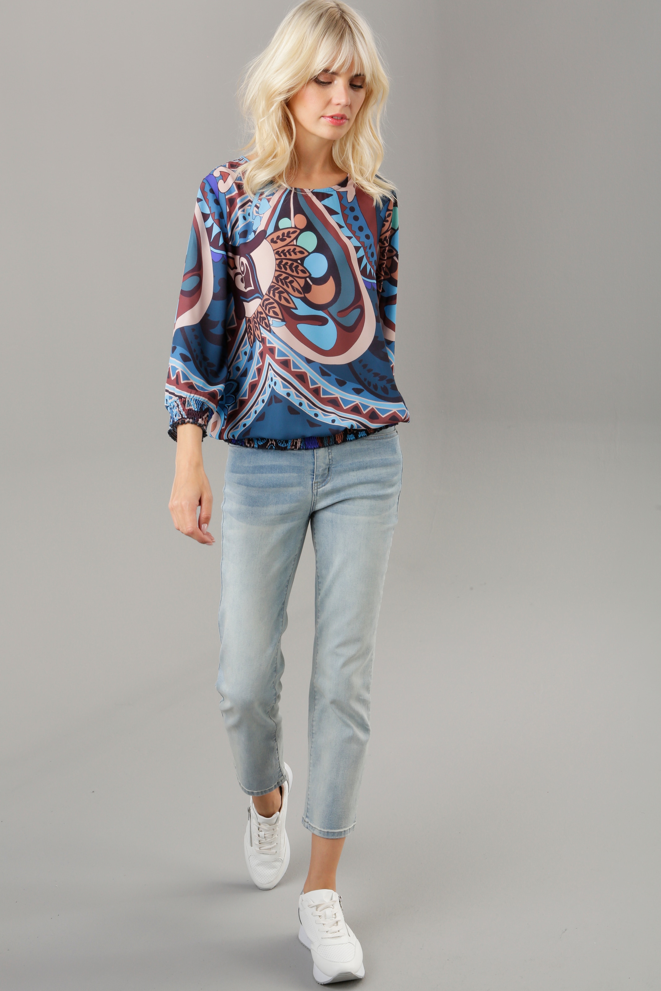 Aniston SELECTED Schlupfbluse, mit fantasievollem Allover-Print