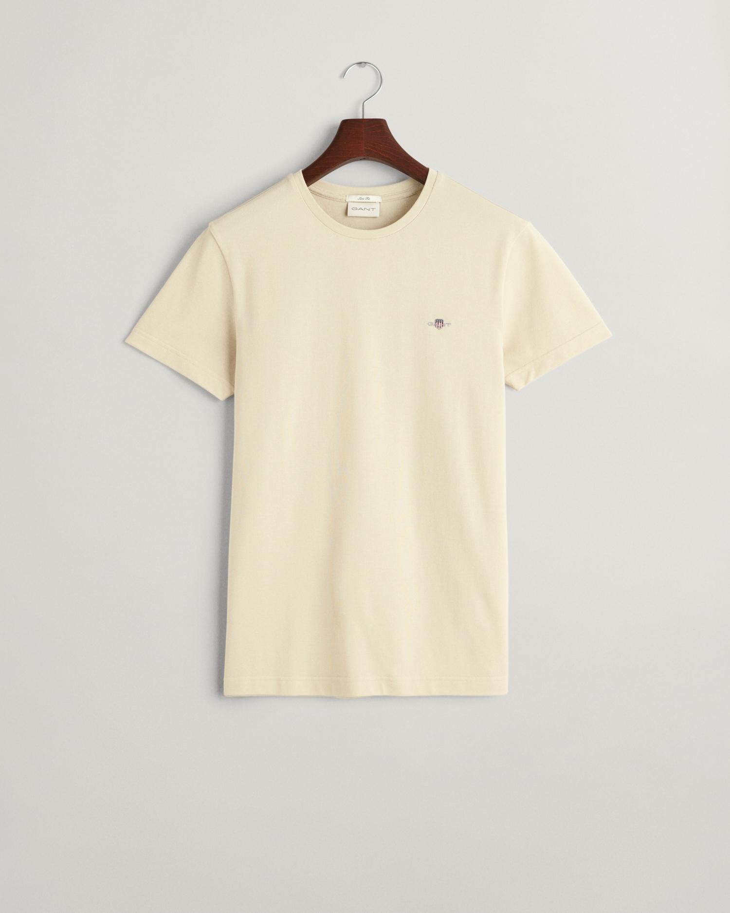 Gant T-Shirt »SLIM PIQUE SS T-SHIRT«, aufgestickte GANT-Wappengrafik auf der Brust