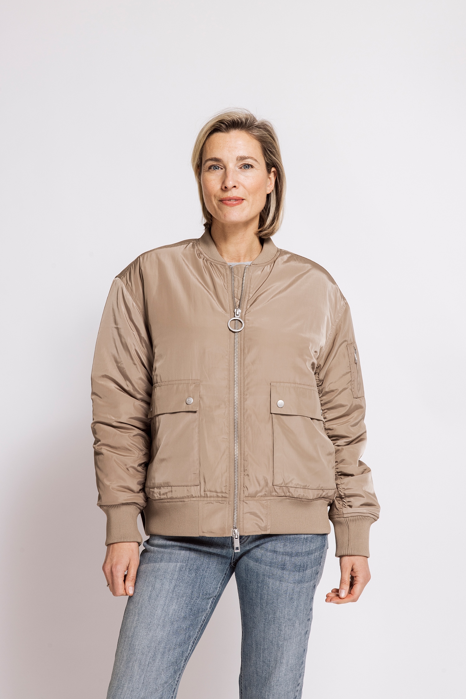 Image of Zhrill Jackenblazer "JULIE LOOSE" Blouson - Casual Stil, lockere Passform, aus Kunstfaser, unifarben