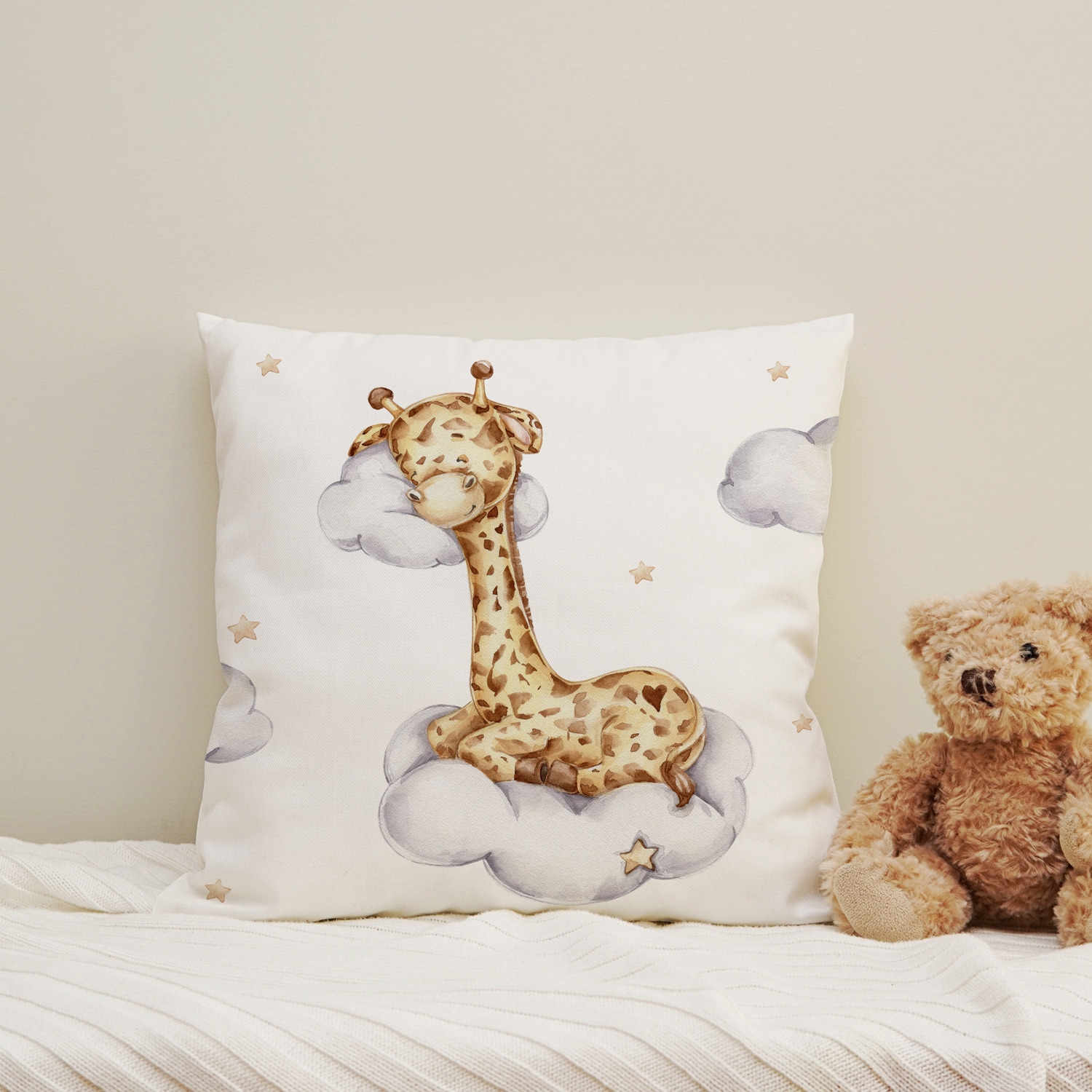 Image of queence Dekokissen "Schlafende Giraffe" Kissenhülle mit HD Premium Druck, geruchsneutral, 40x40cm
