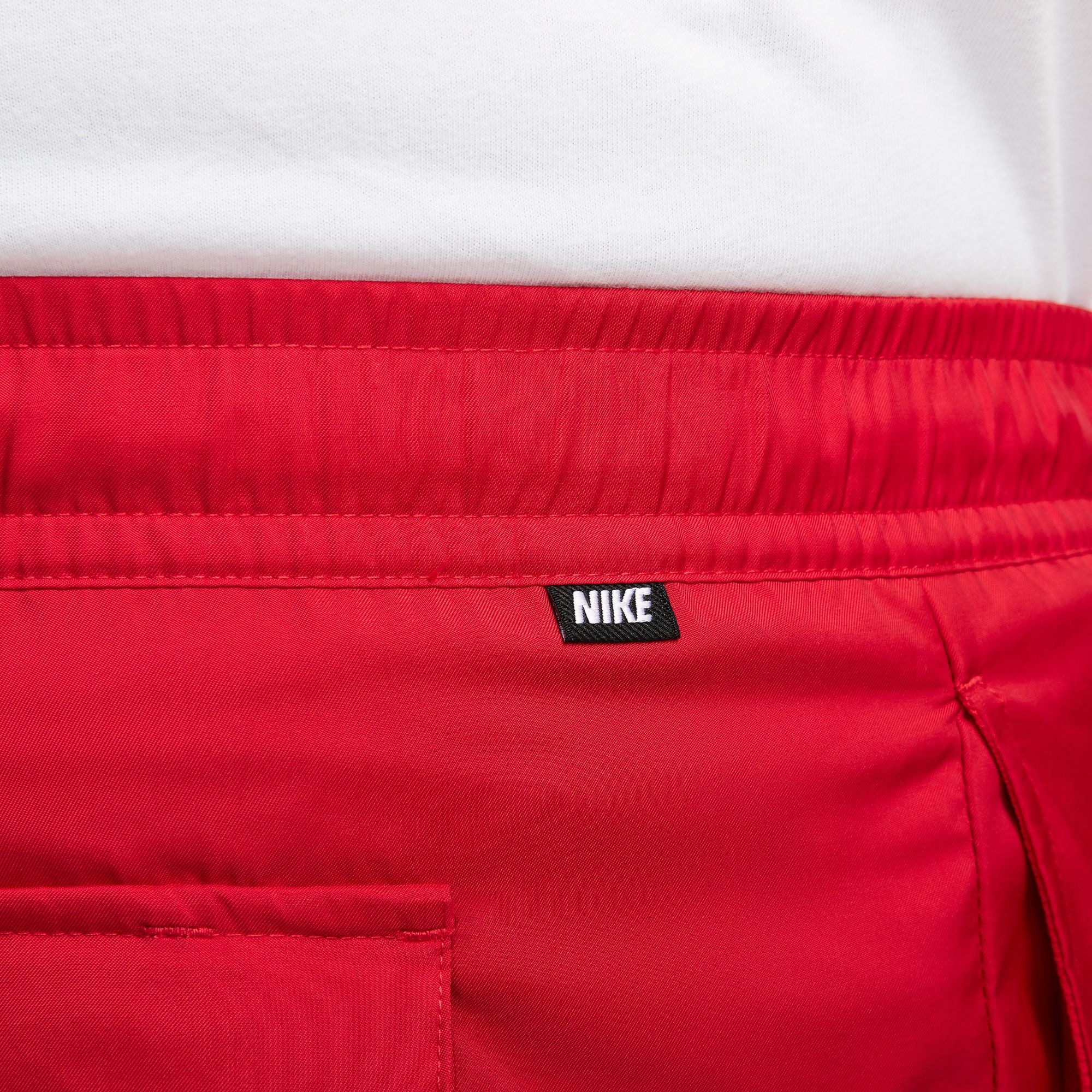 Nike Sportswear Shorts »Sport Essentials Men's Woven Lined Flow Shorts«