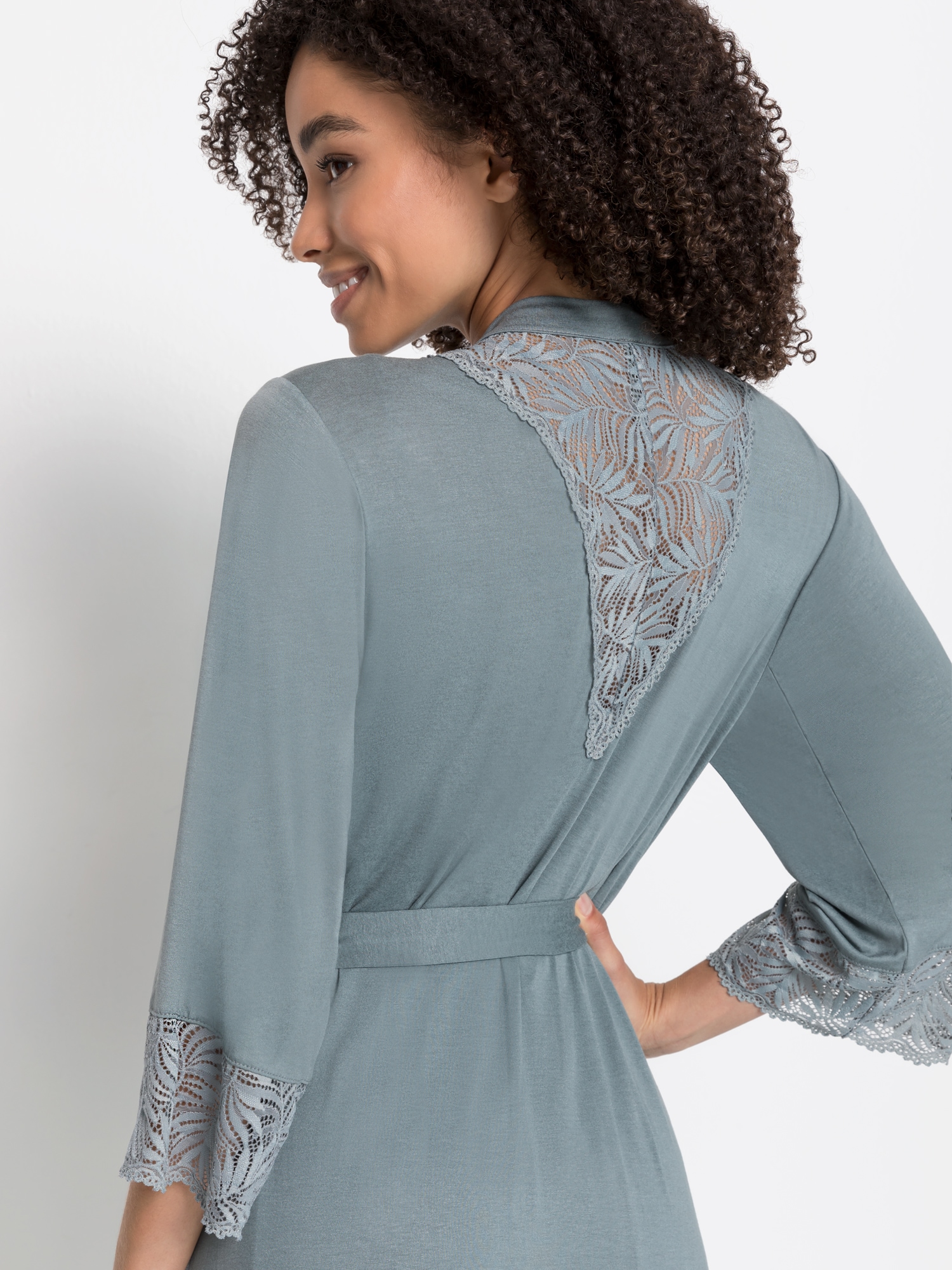 LASCANA Kimono, mit edlen Spitzendetails
