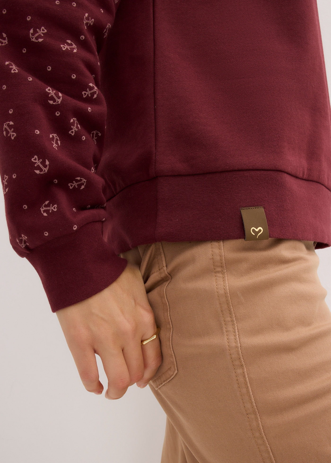 bonprix Hoodie »Kapuzensweatshirt mit Reissverschluss aus reiner Baumwolle«, mit maritimem Muster, Anker-Motiven
