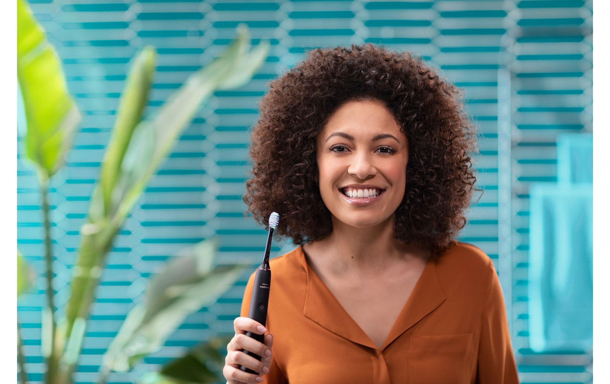 Philips Schallzahnbürste »HX9914« 2 Stk. Aufsteckbürsten DiamondClean Premium Schallzahnbürste, Doppelpack inkl. Ladeglas