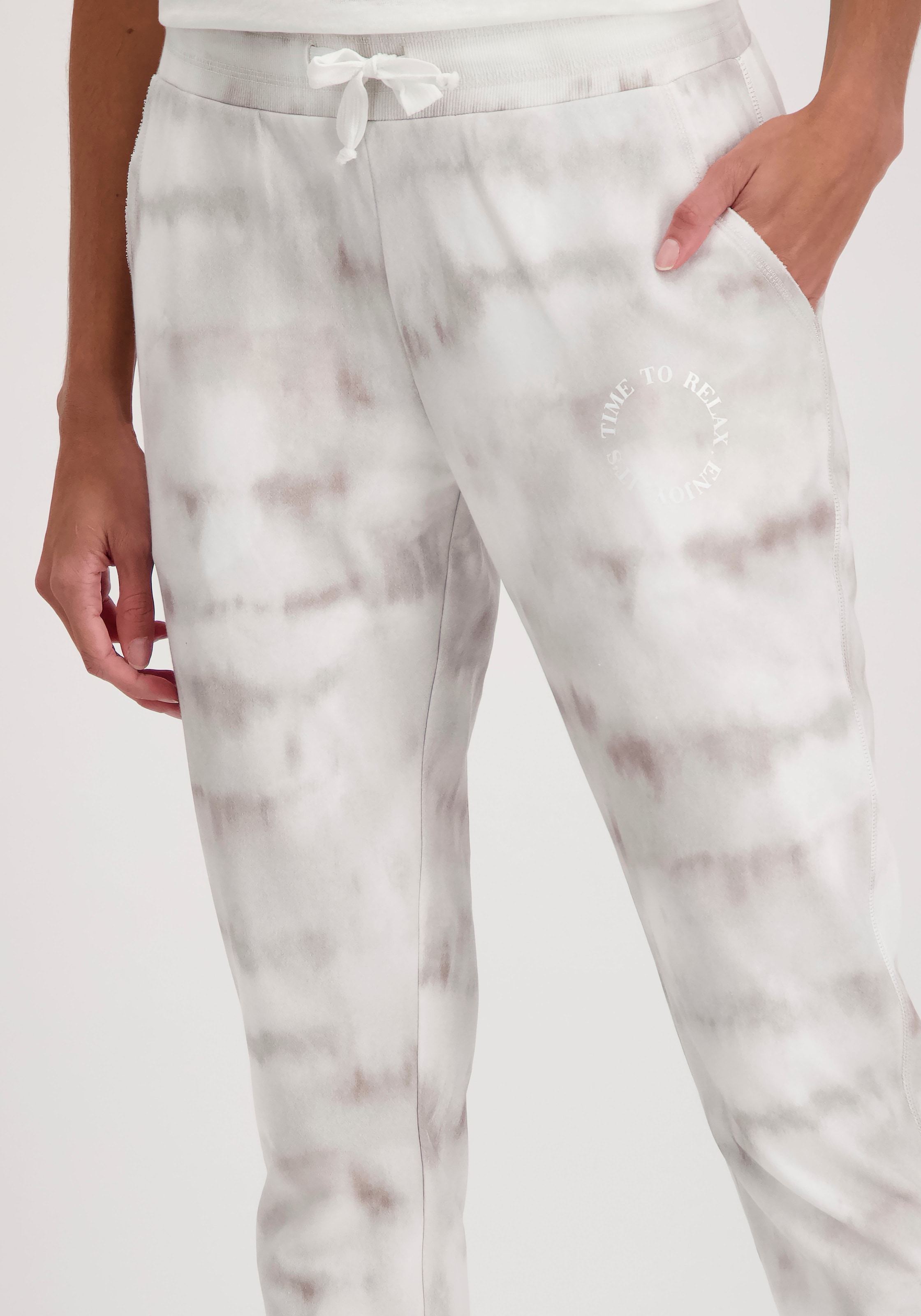 Image of Monari Jogger Pants, mit allover Batikprint bei Ackermann Versand Schweiz