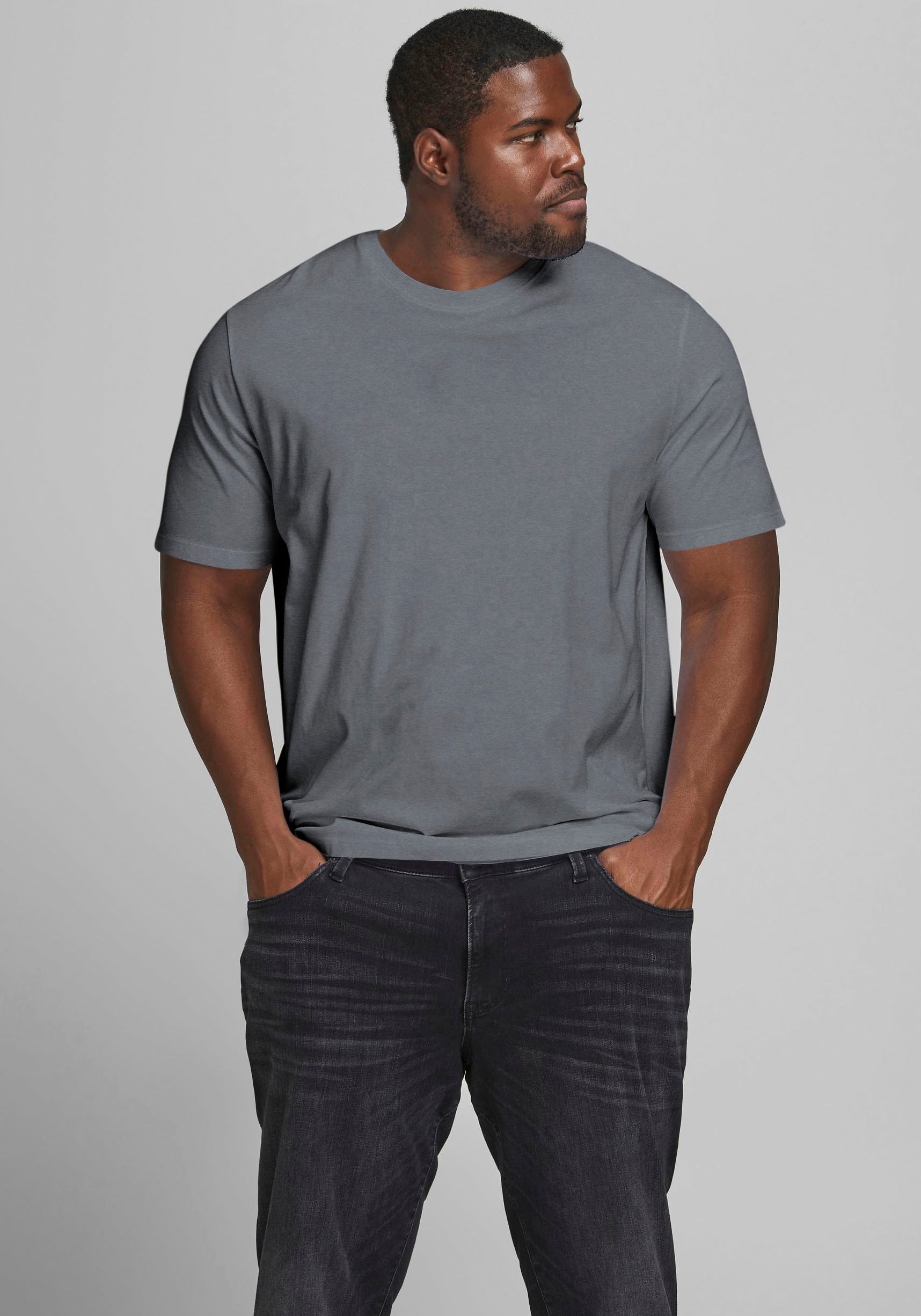 Jack & Jones PlusSize T-Shirt »NOA TEE«, mit abgerundetem Saum, bis Grösse 6XL