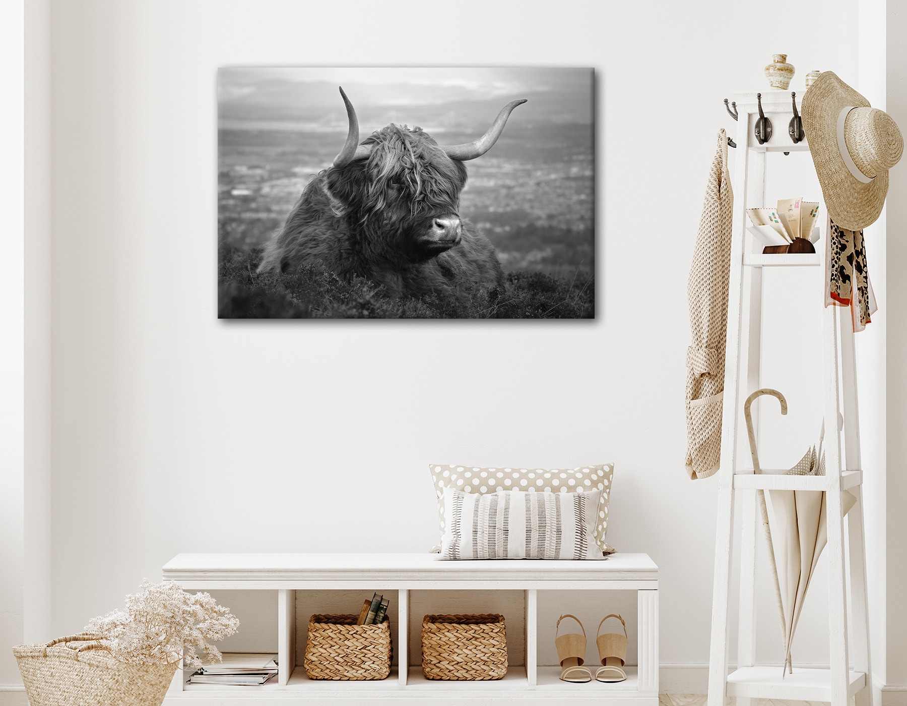 Bönninghoff Bild »Wandbild HOCHLANDRIND AM SEE 60x90 cm – Leinwandbild Keilrahmen Deko« Hochlandrind | Kuh | Schwarz-Weiss auf Keilrahmen gespannt