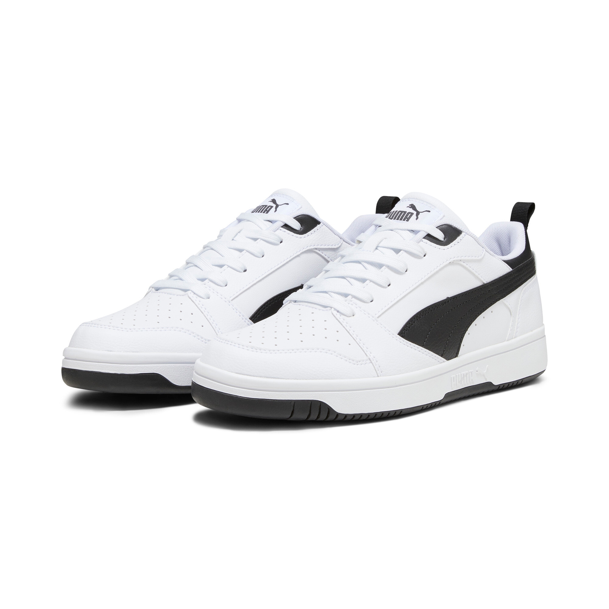Image of PUMA Sneaker "REBOUND V6 LOW" niedrig geschnitten, mit Schnürverschluss, aus getrommeltem Leder