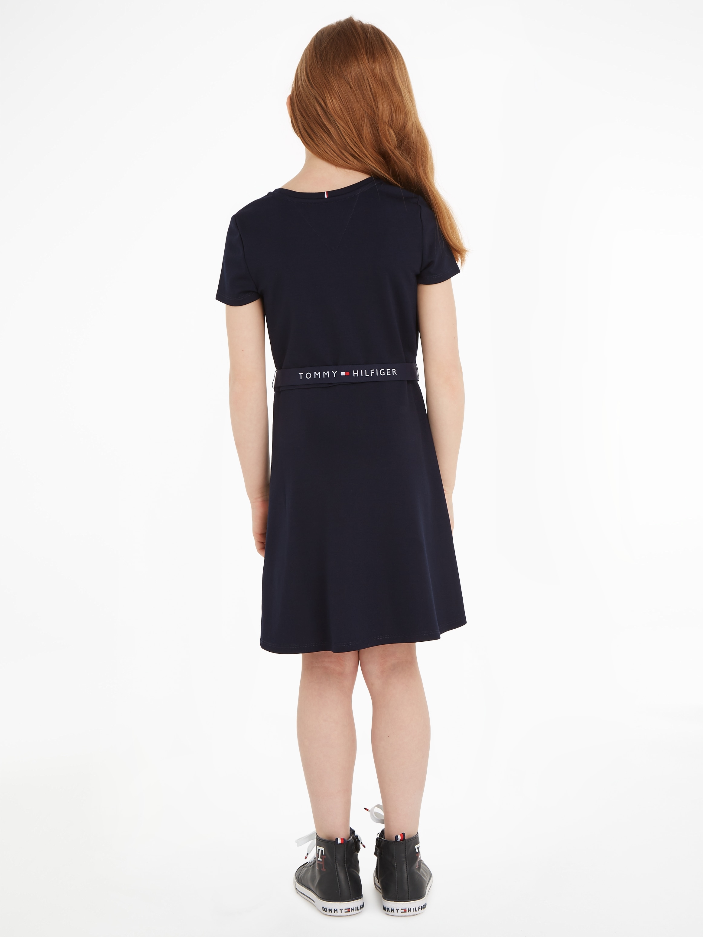 Tommy Hilfiger Jerseykleid »ESSENTIAL SKATER DRESS«, mit Markenlabel am Bund