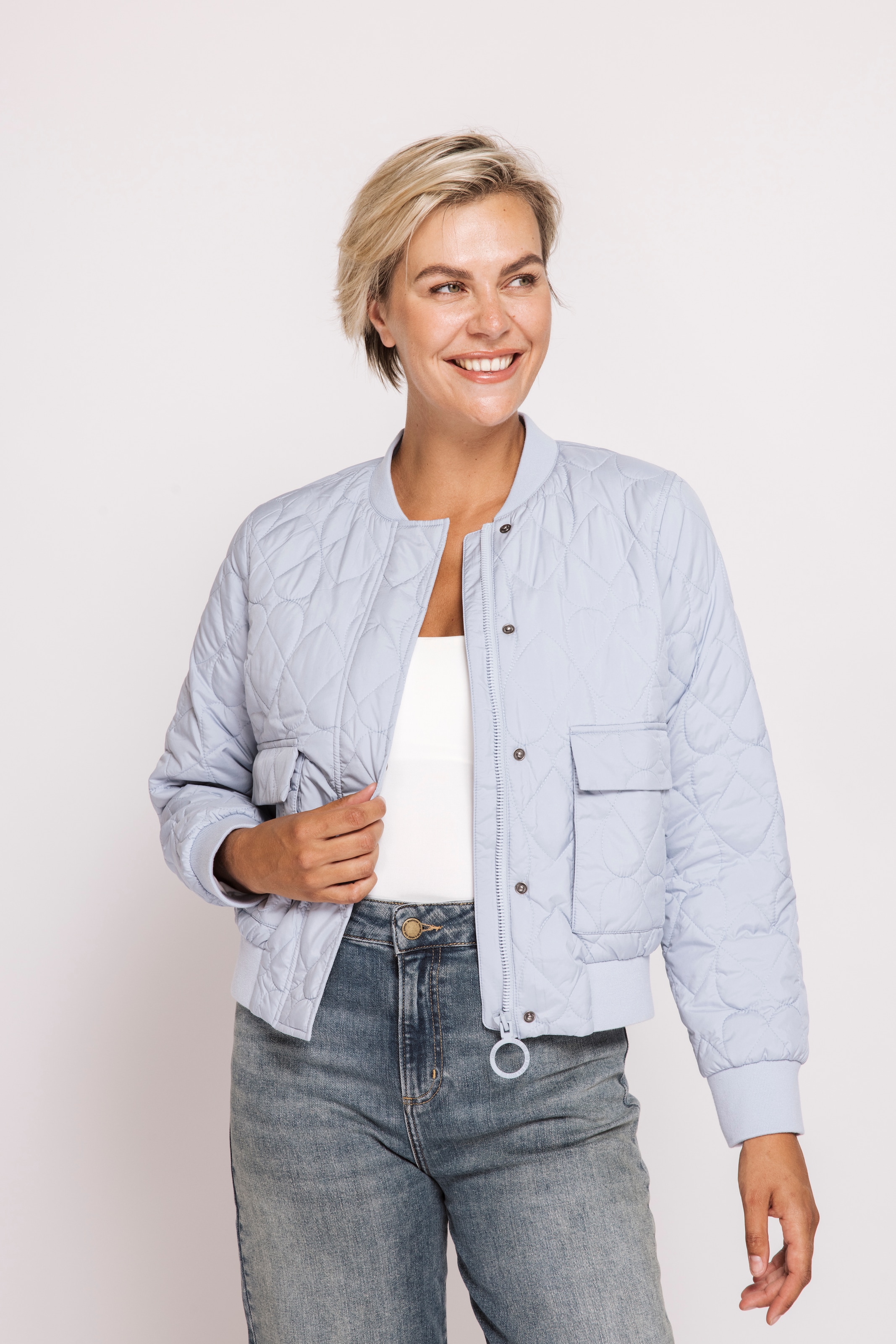 Image of Zhrill Kurzblazer "ZHJULIE PADDED" moderner Blouson-Look, mit Steppung, aus Polyester