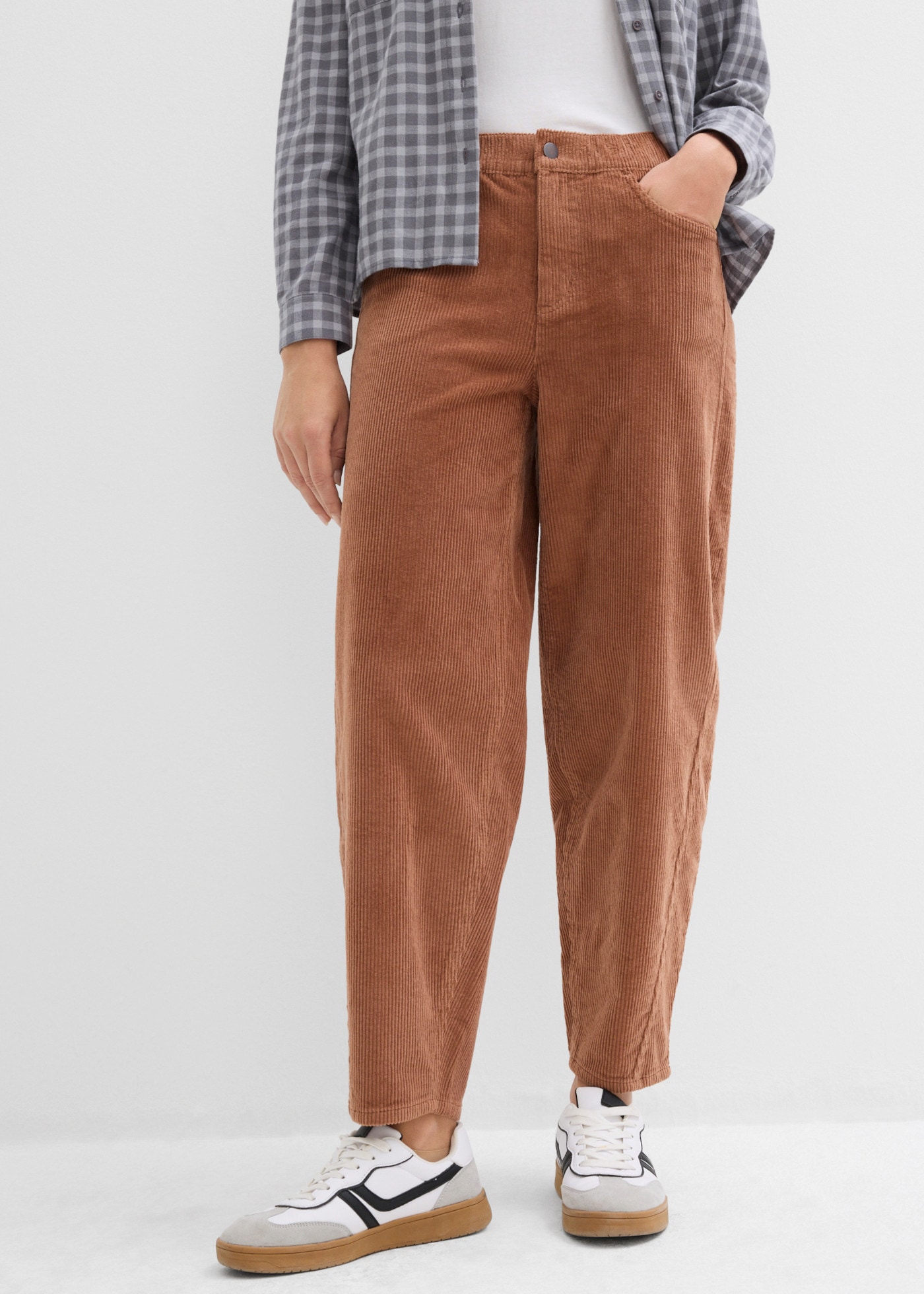 Image of bonprix Cordhose in 7/8-Länge, mit elastischem Bund, Loose Fit