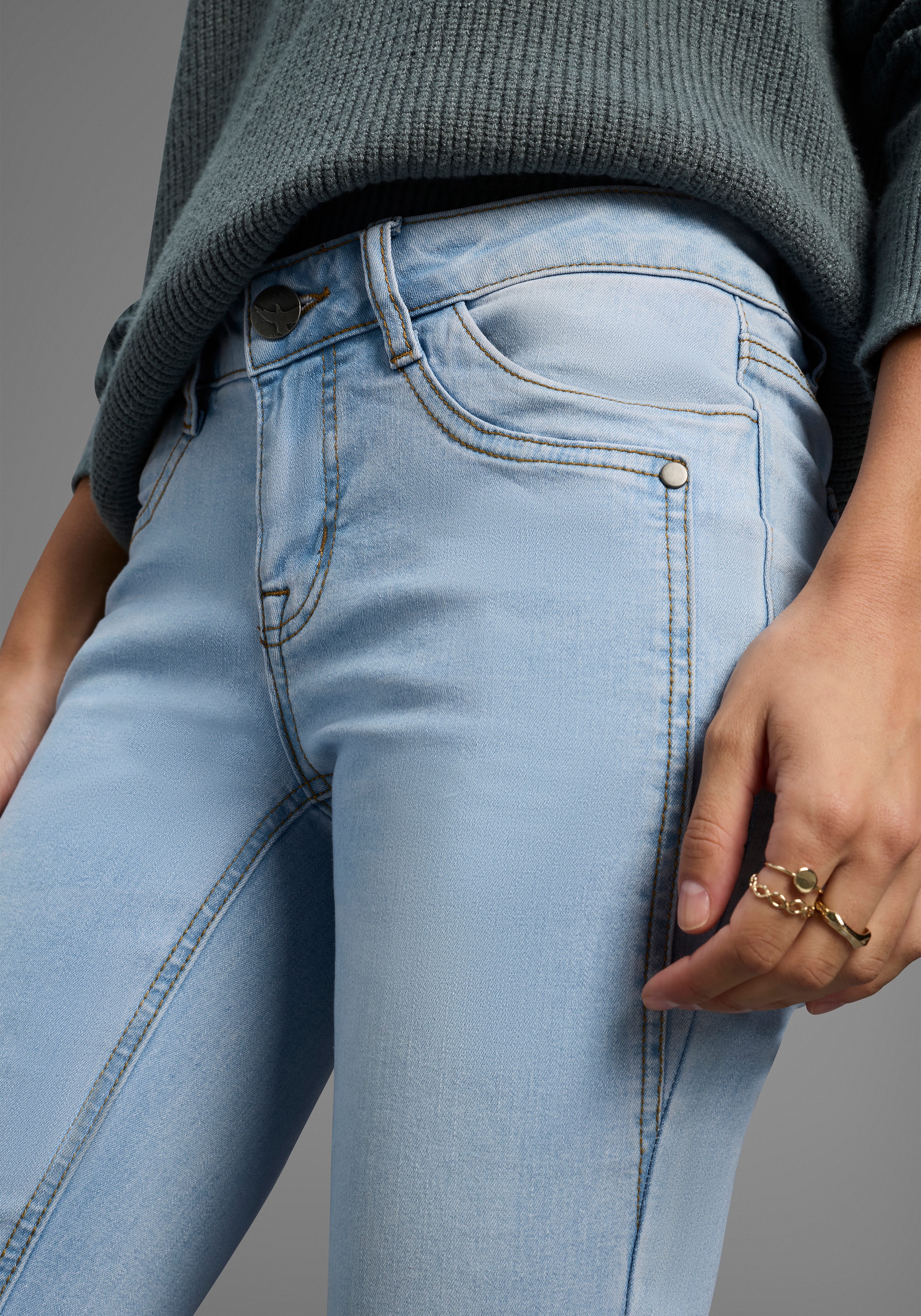 Arizona Bootcut-Jeans »Bund mit seitlichem Gummizugeinsatz«, hohe Leibhöhe, Bootcut, mit Stretch, klassischer 5-Pocket-Style