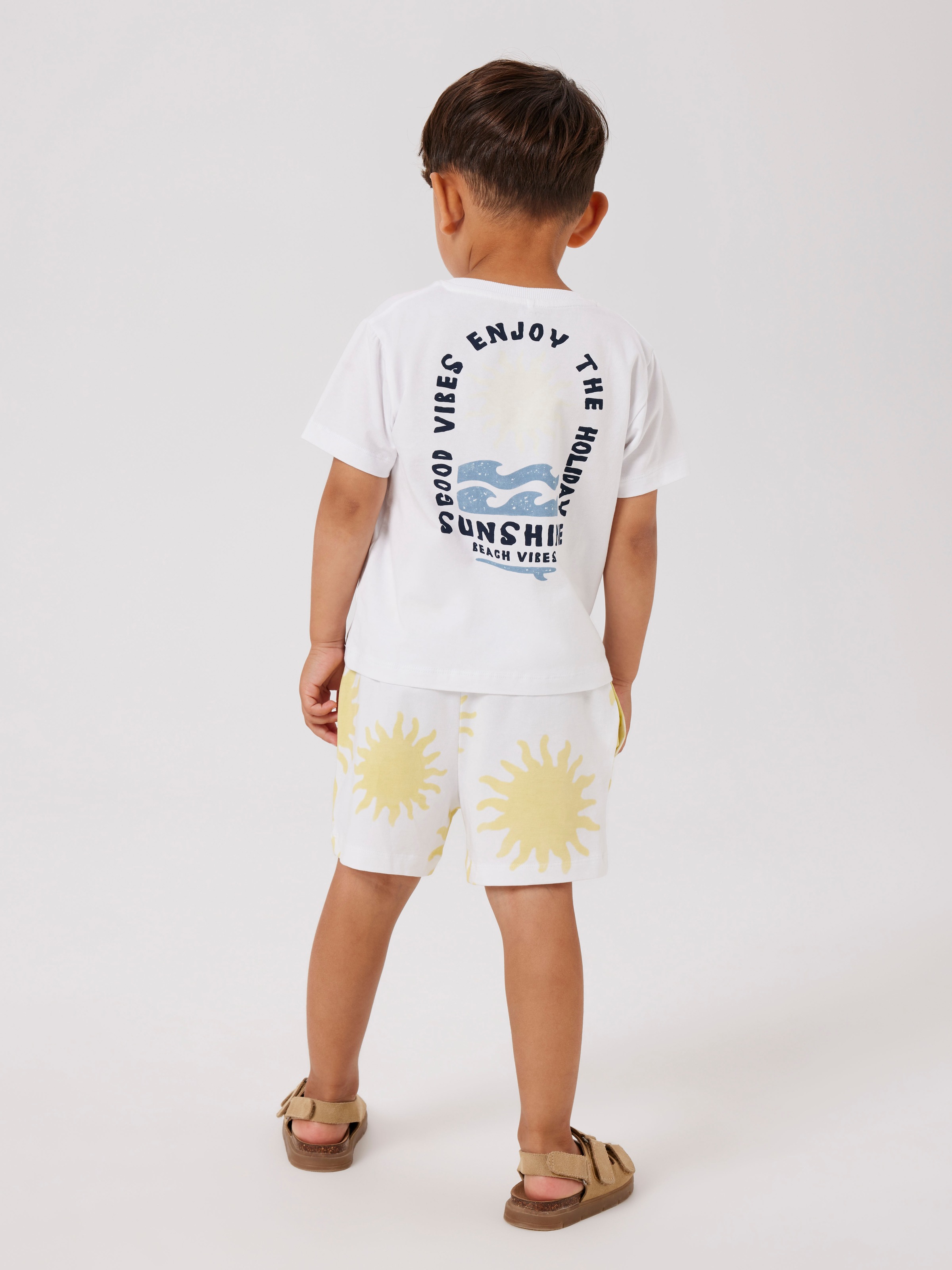 Name It Kurzarmshirt »NMMFOME SS NREG TOP BOX«