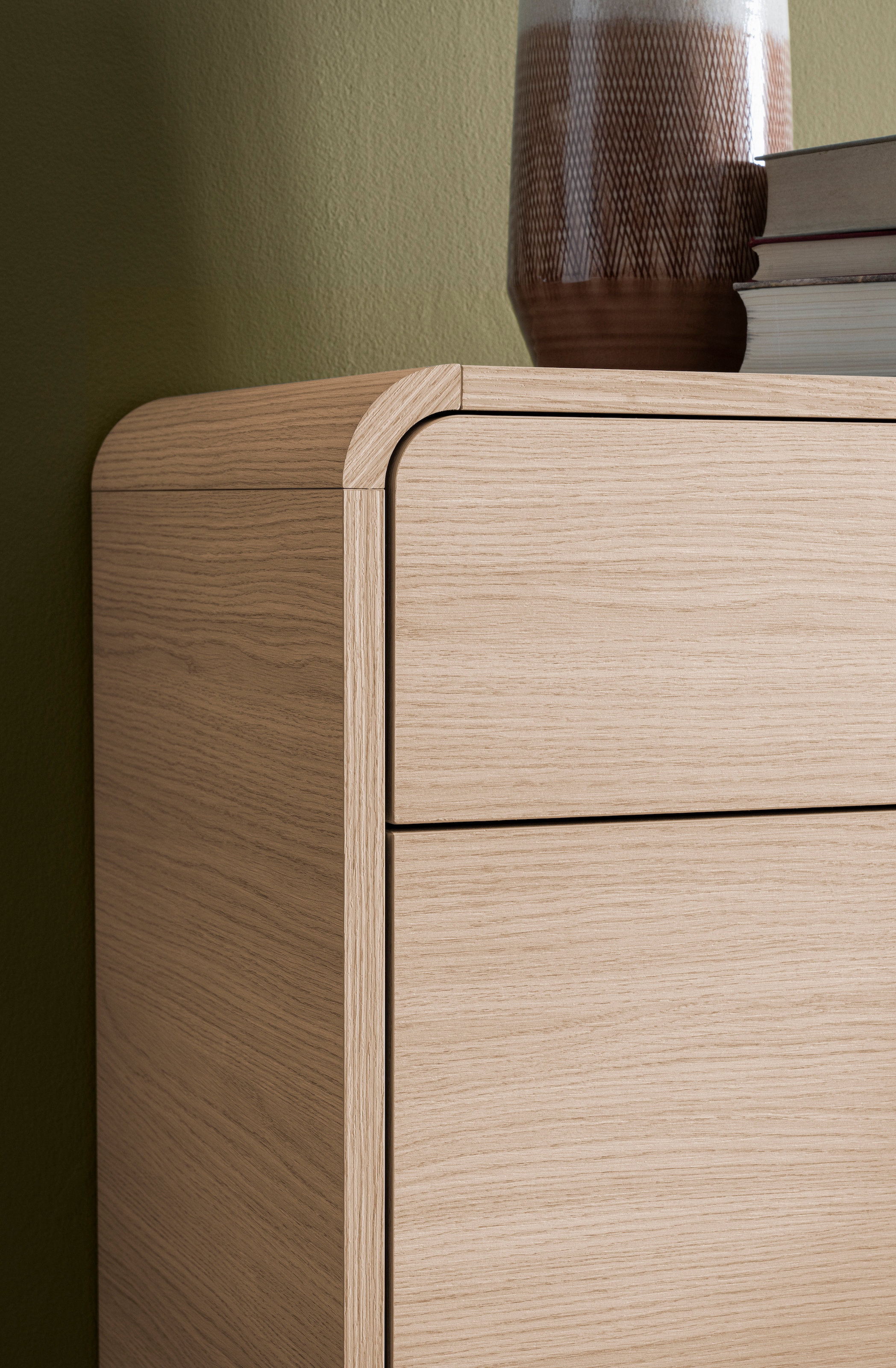 Home affaire Sideboard »Torsby, moderner Schrank, Kommode in Eiche Natur, 108 cm breit« abgerundete Ecken, ausreichend Stauraum, vielseitig einsetzbar