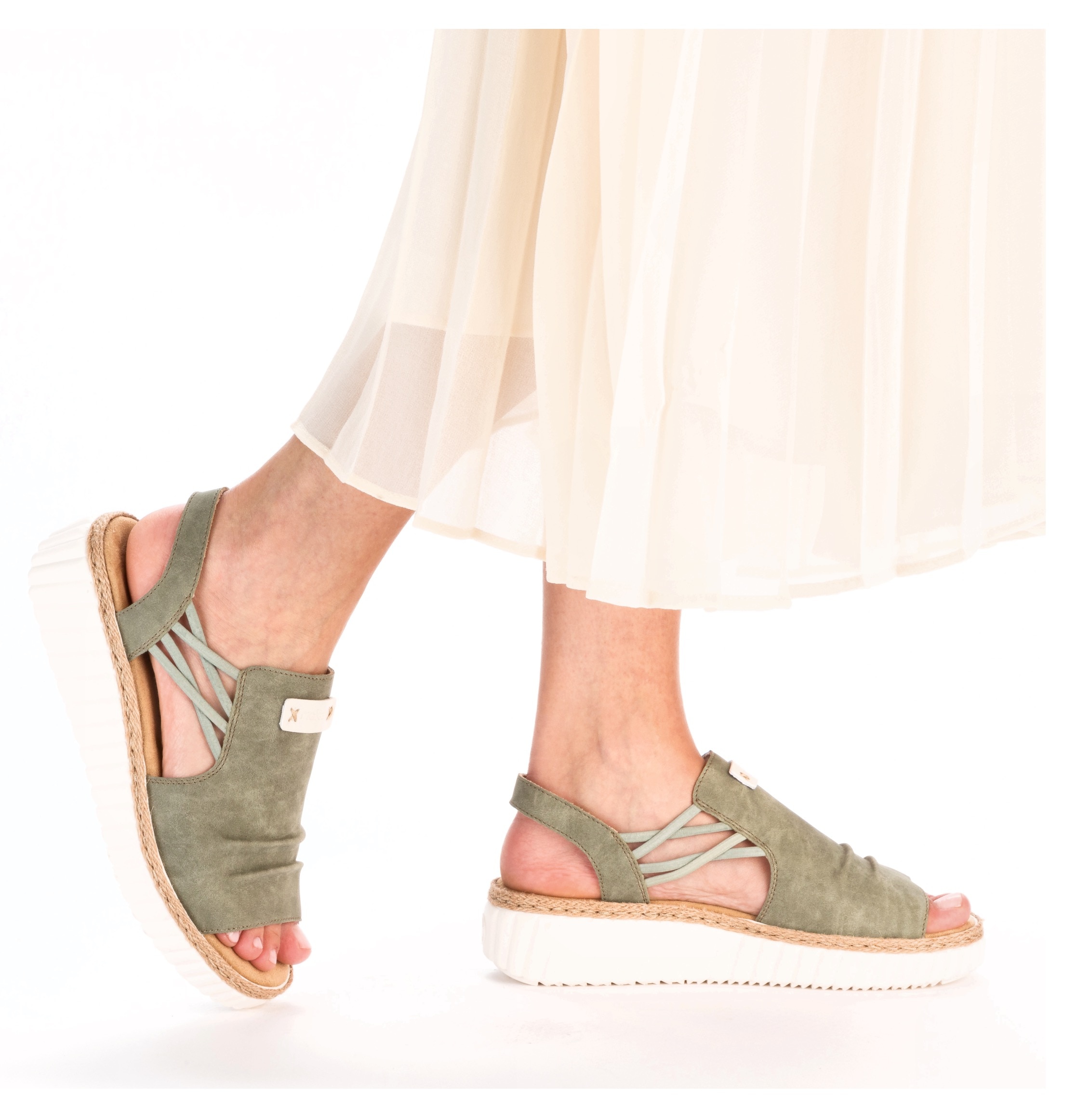 Rieker Plateausandale  , Keilsandalette, Sommerschuh mit Juterahmen an der Laufsohle