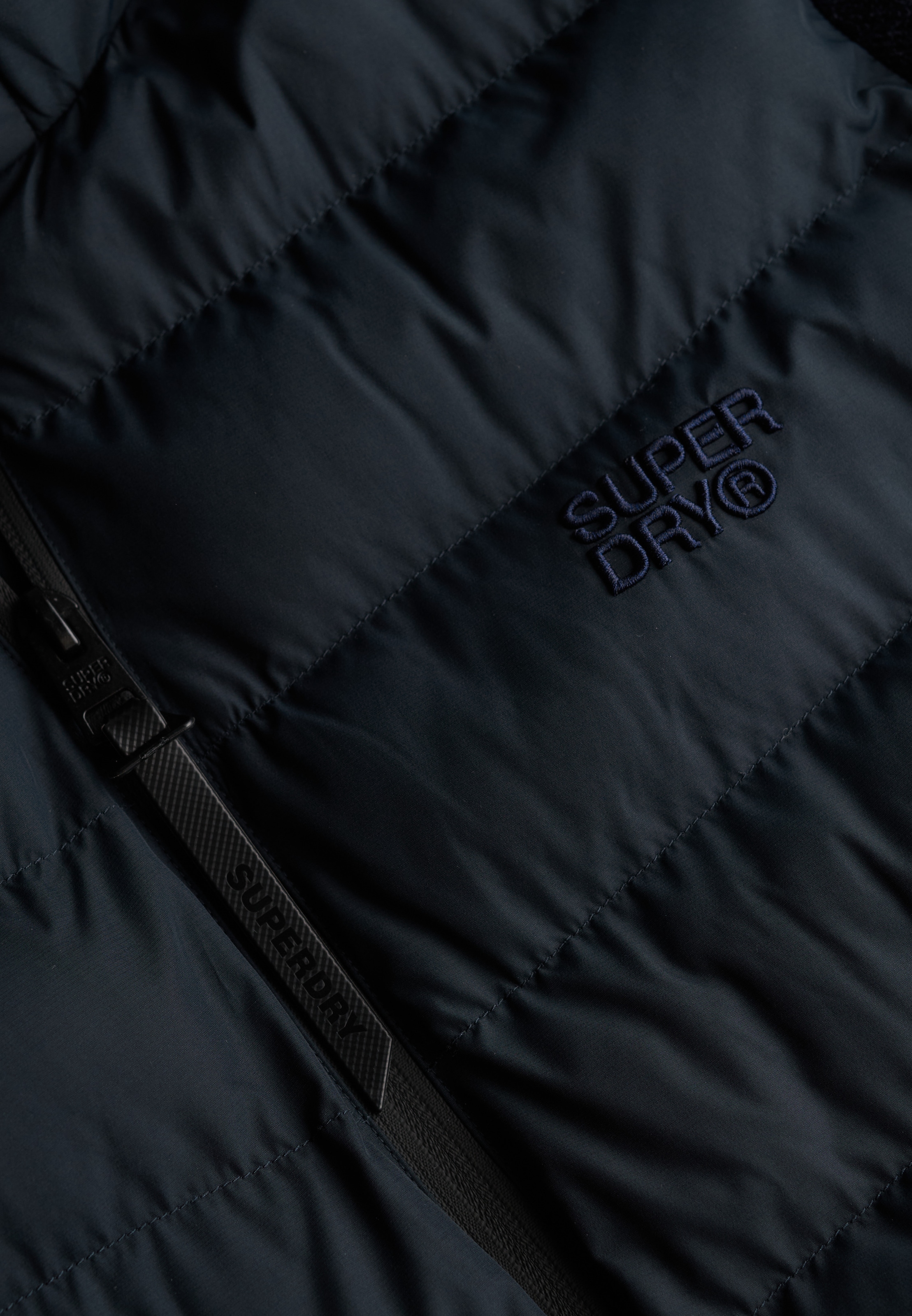 Superdry Steppjacke »HOODED STORM KNIT HYBRID JKT«, mit Kapuze