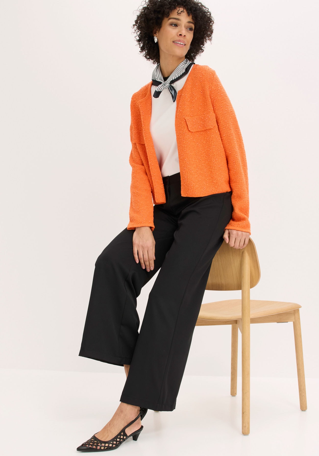 bonprix Pantalon marlène  jambe large, pli marqué et ceinture confortable
