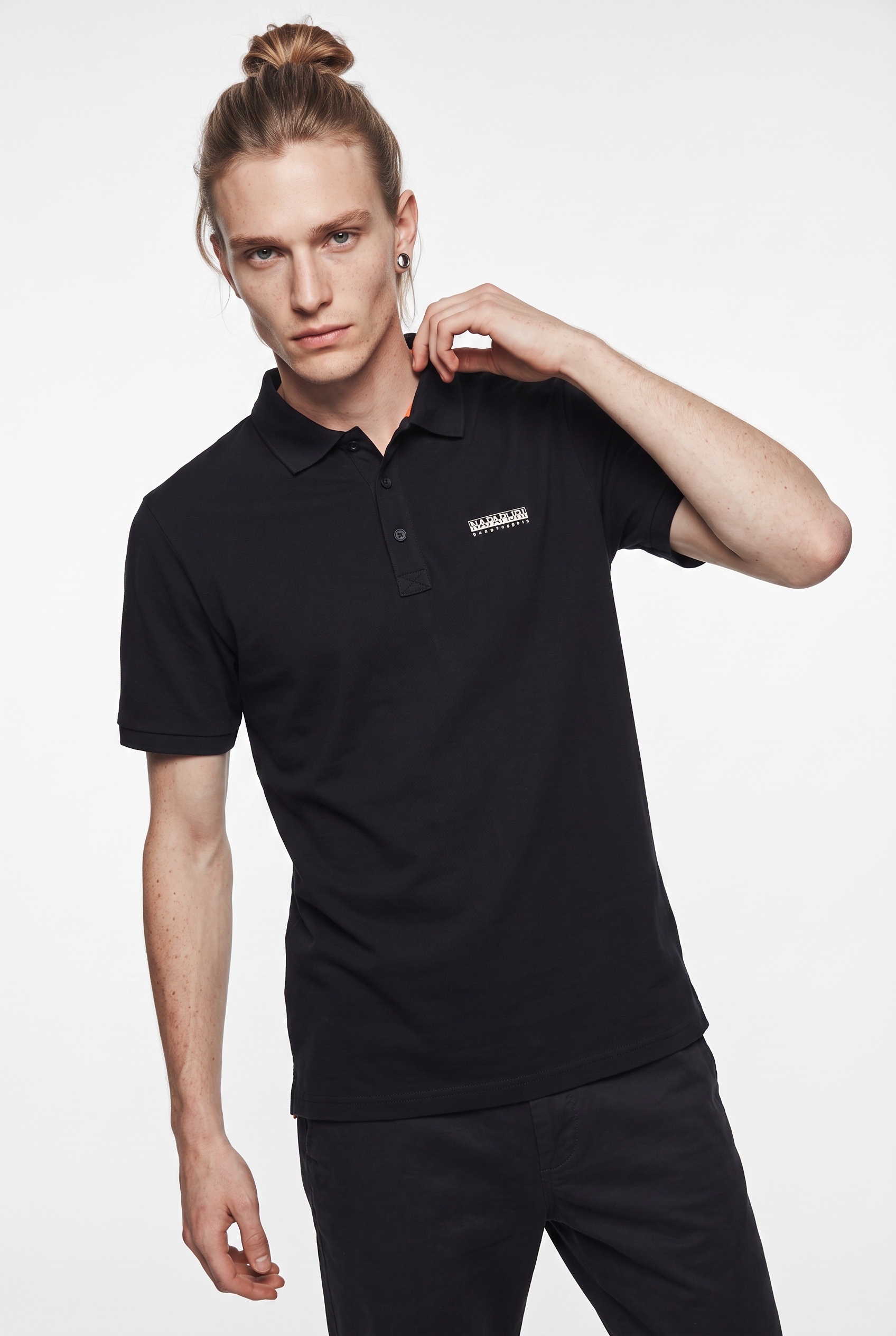 Napapijri Polo »E-SMALL BOX« design manches courtes, avec col polo, en coton